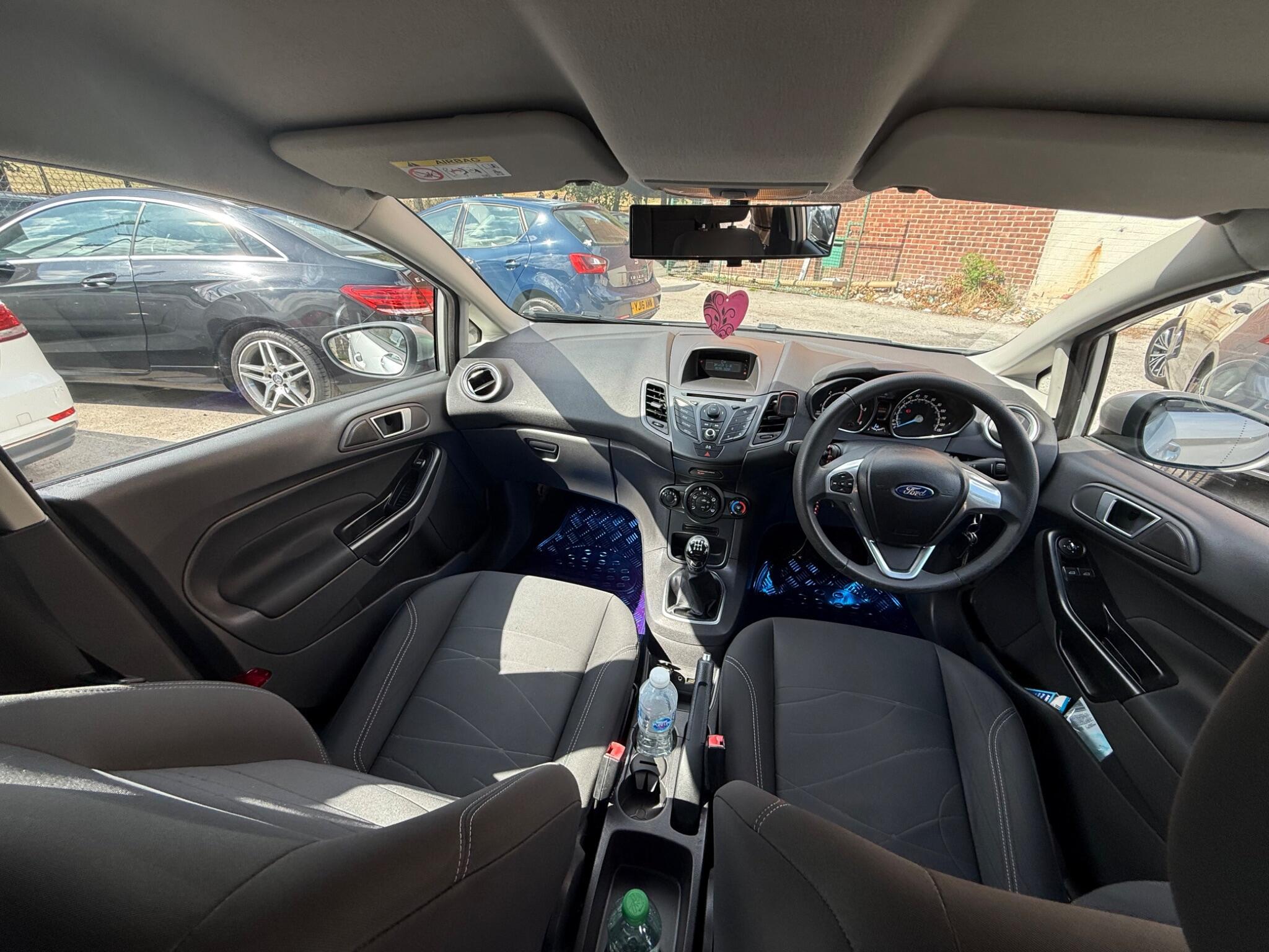 Ford Fiesta - Image 11