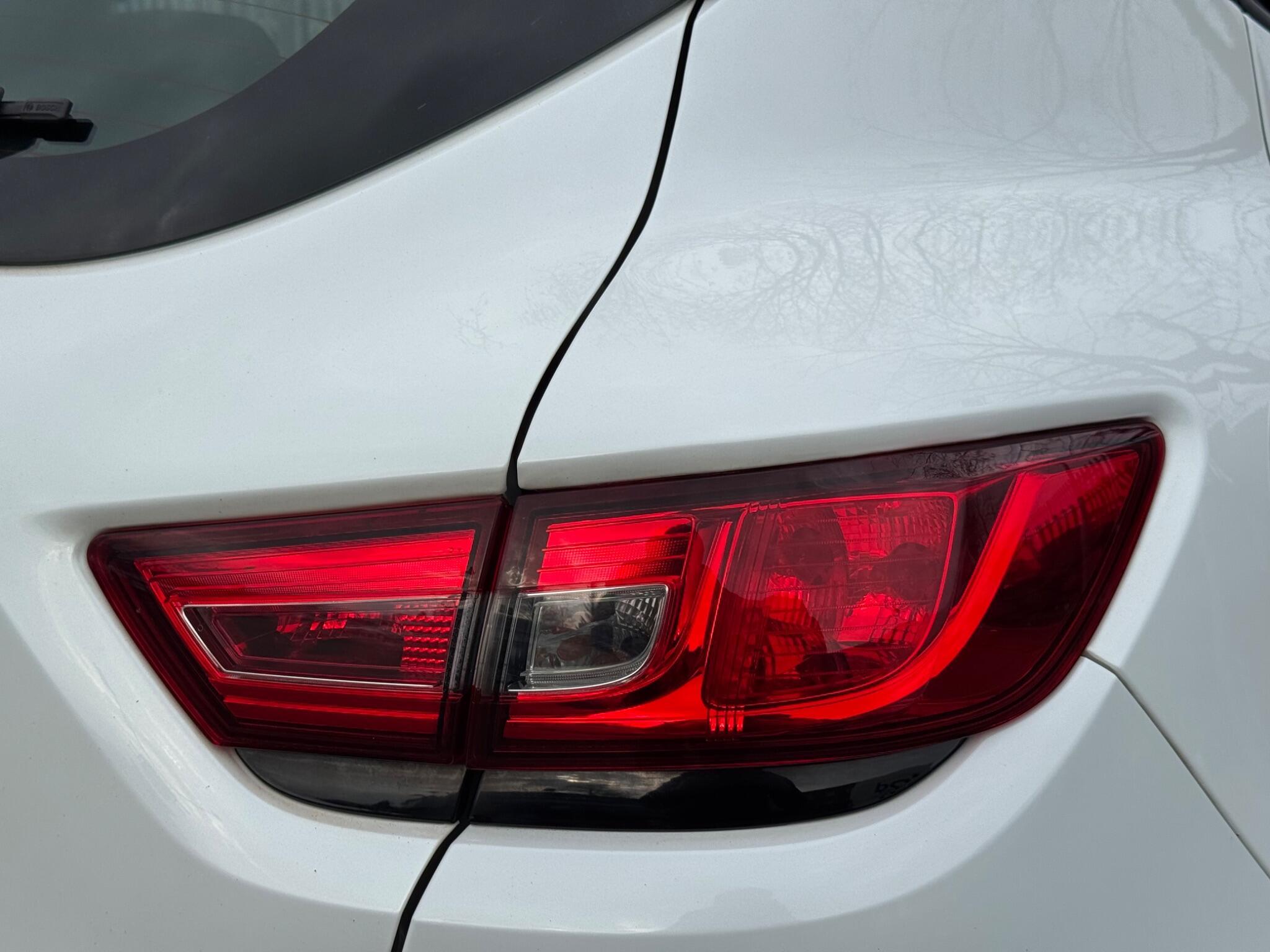 Renault Clio - Image 5