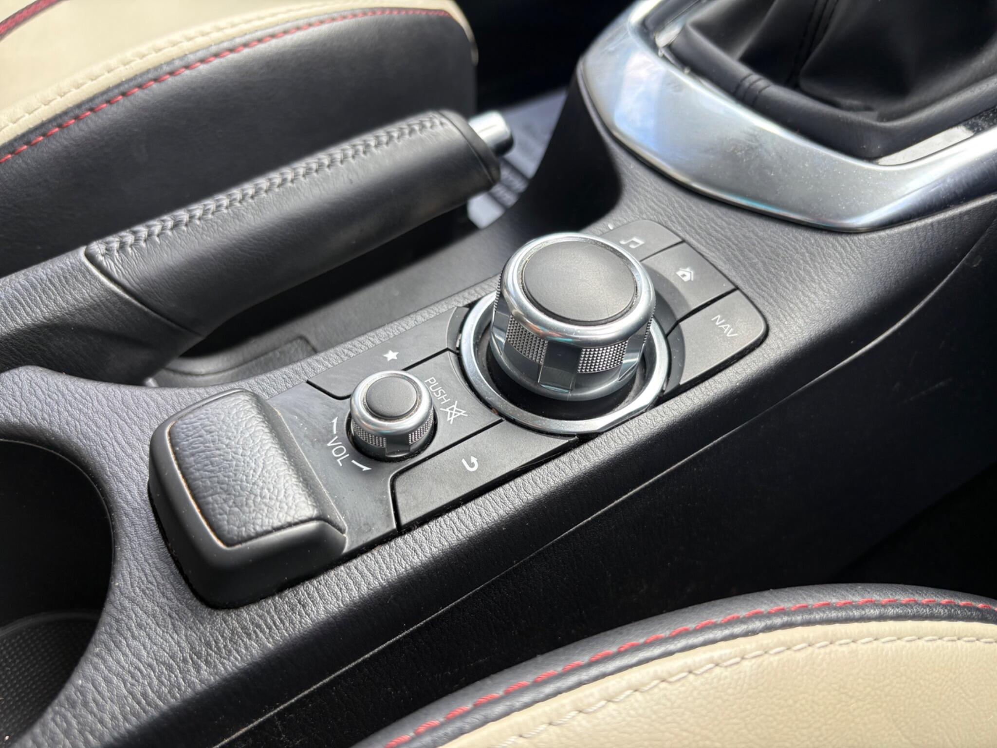 Mazda MAZDA2 - Image 42