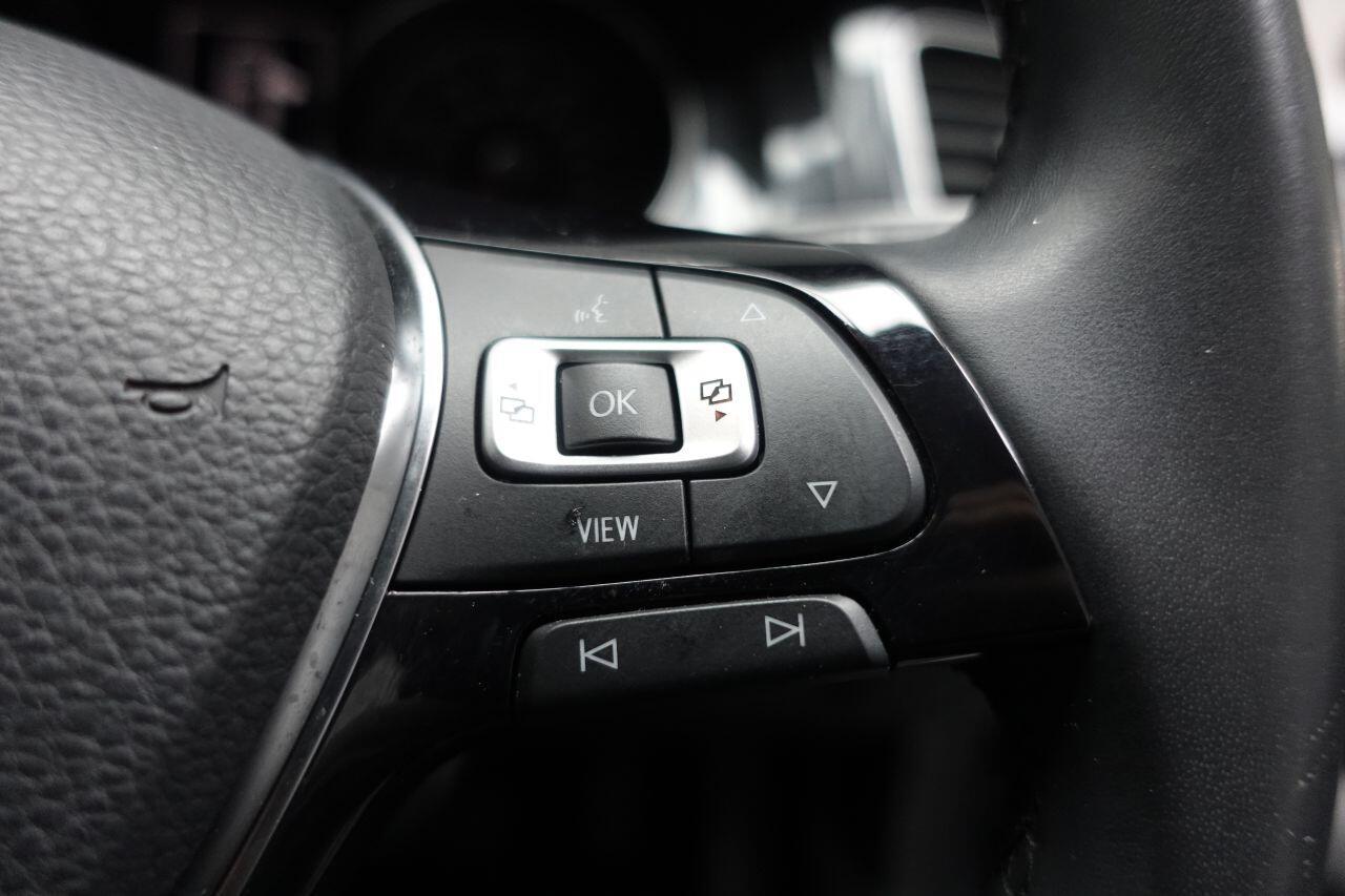 Volkswagen Golf - Image 47