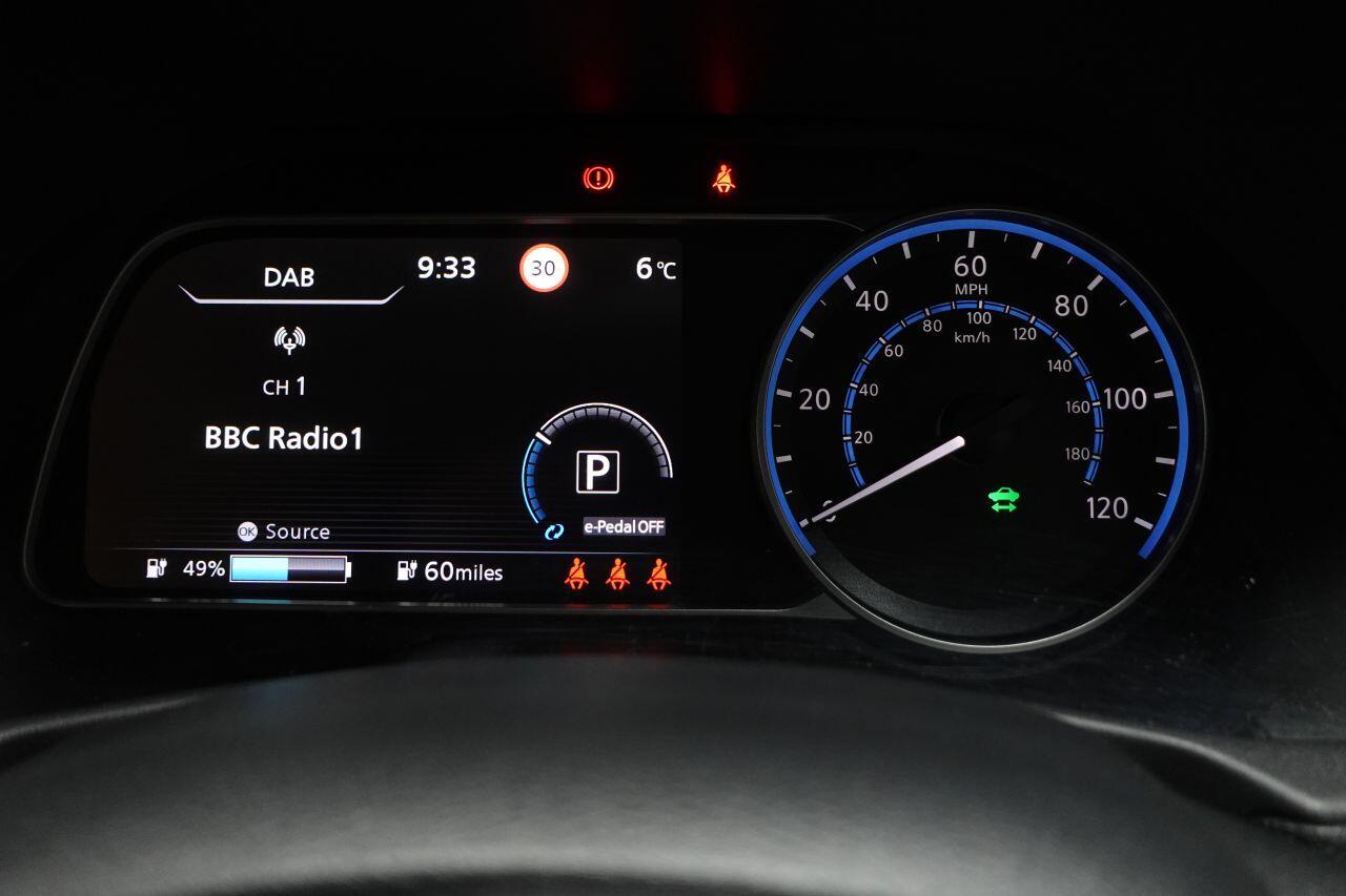 Nissan Leaf - Image 32