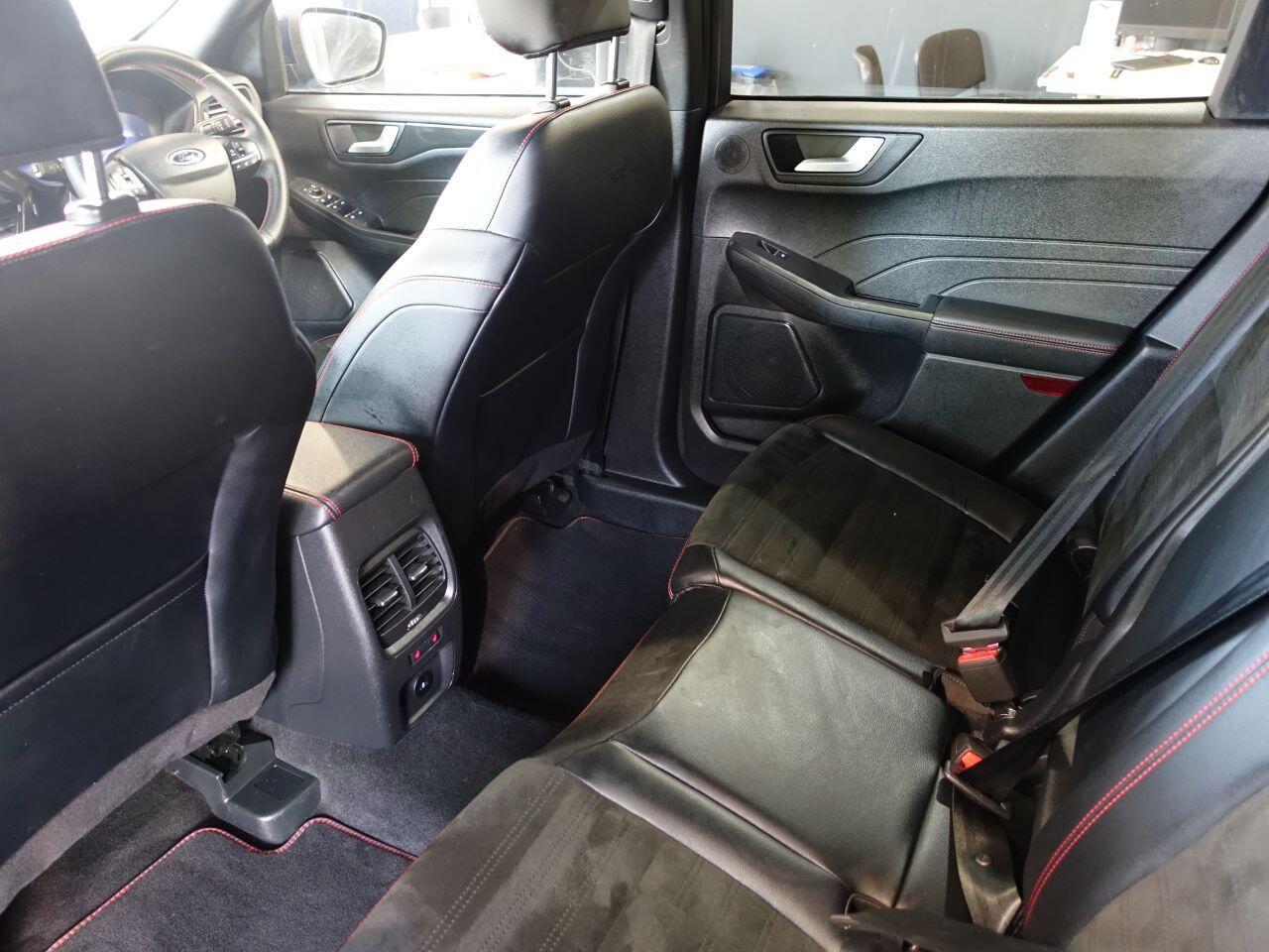 Ford Kuga - Image 18