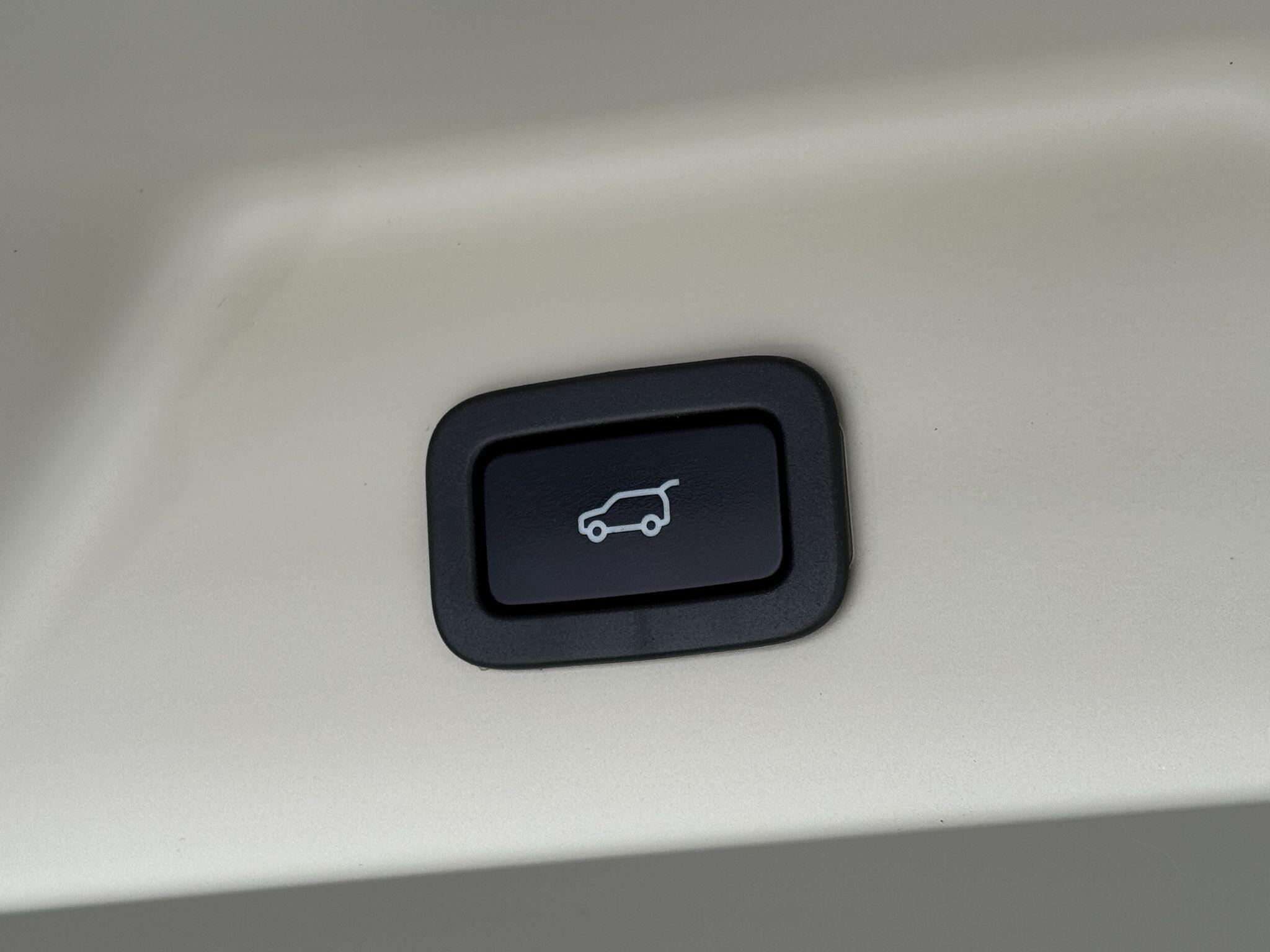 Land Rover Range Rover - Image 15