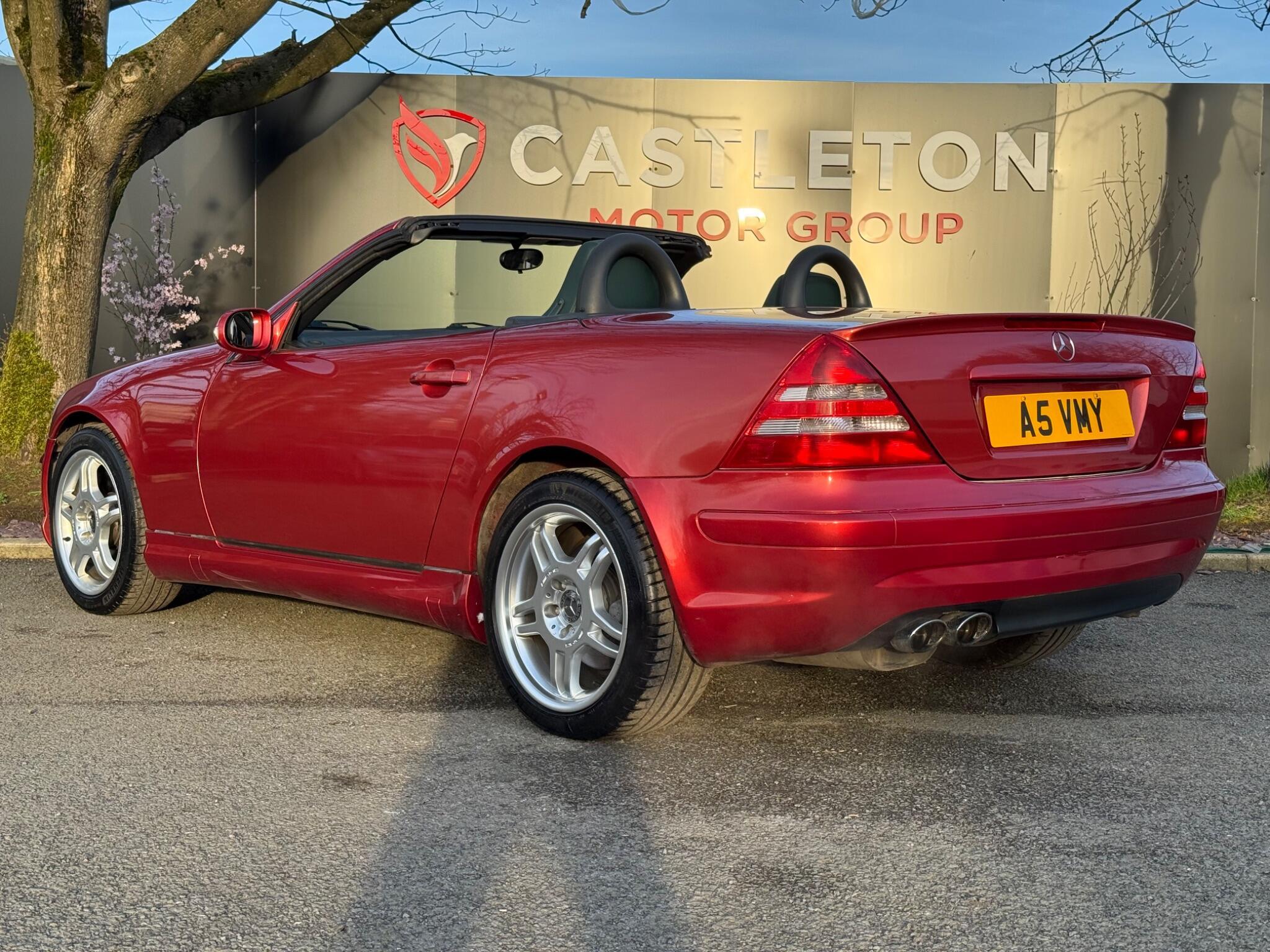 Mercedes SLK - Image 11