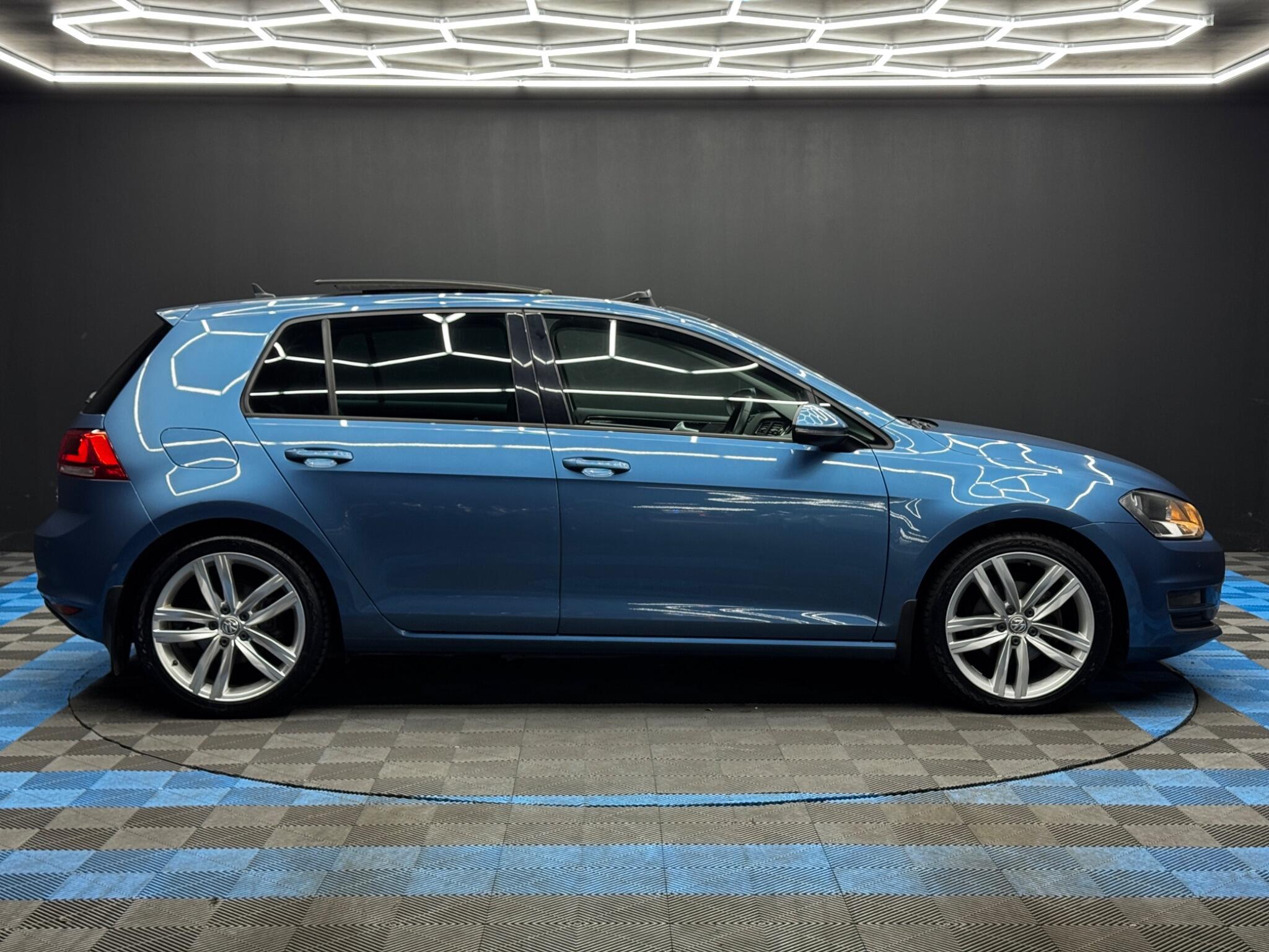 Volkswagen Golf - Image 4