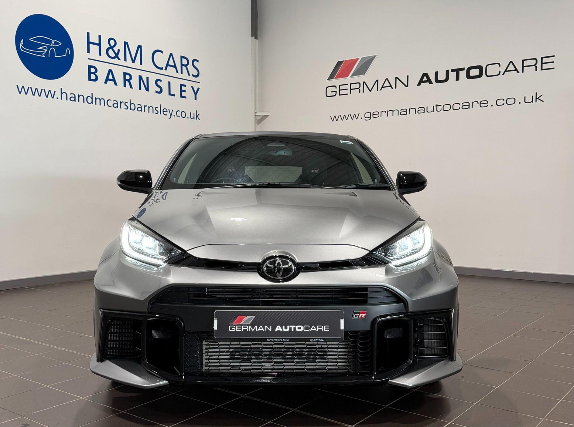 Toyota Yaris - Image 2