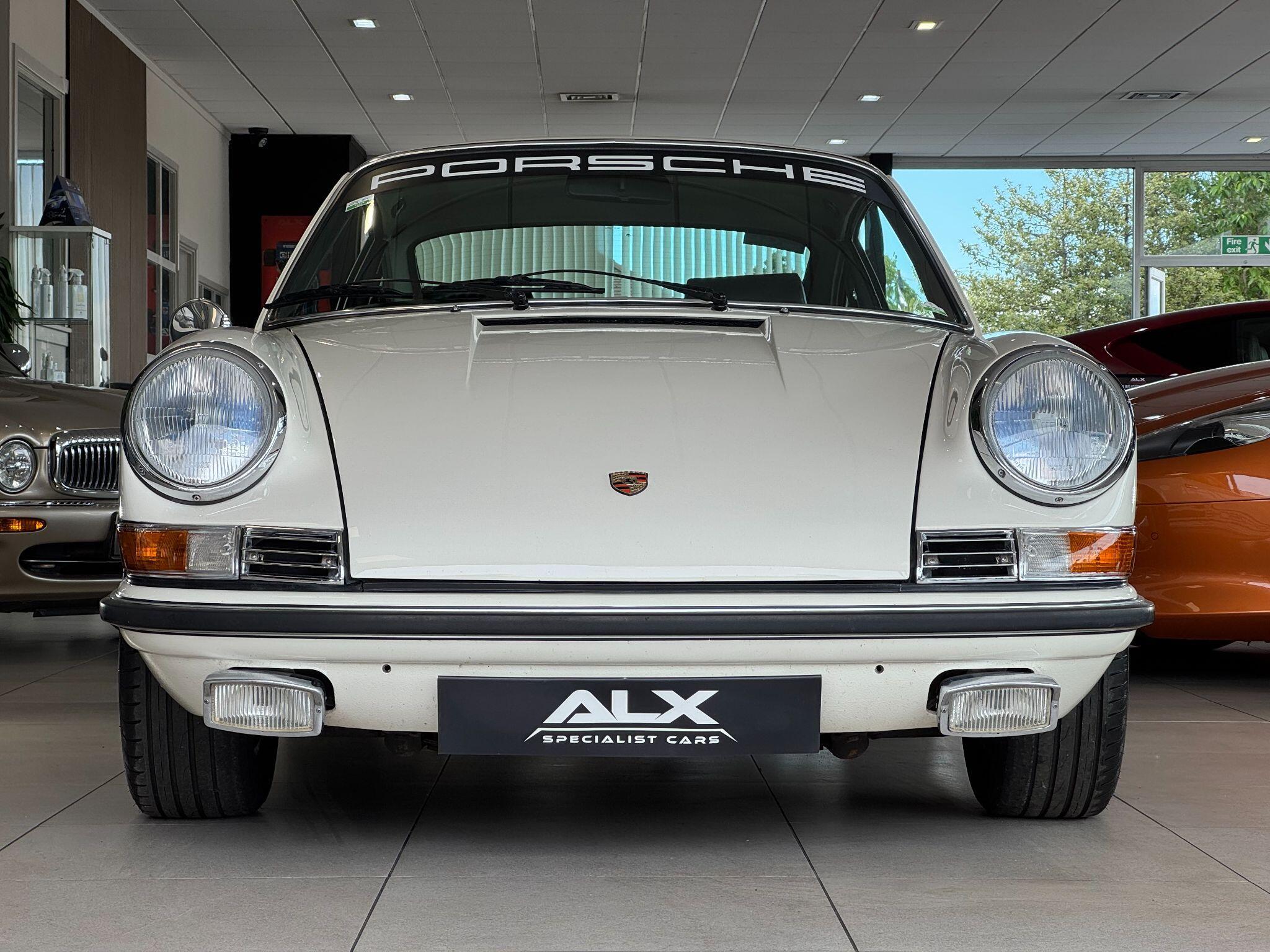 Porsche 911 - Image 7