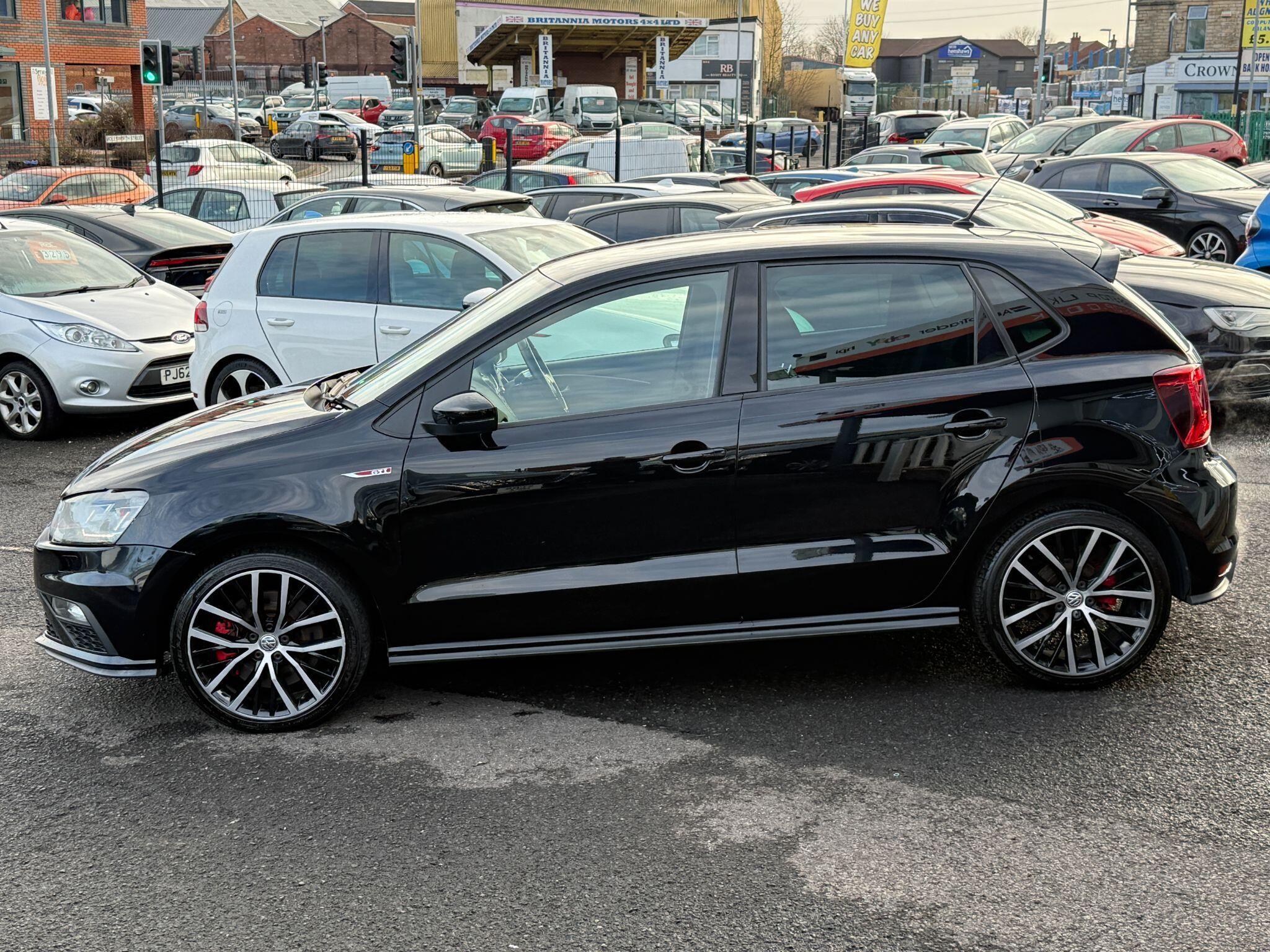 Volkswagen Polo - Image 14