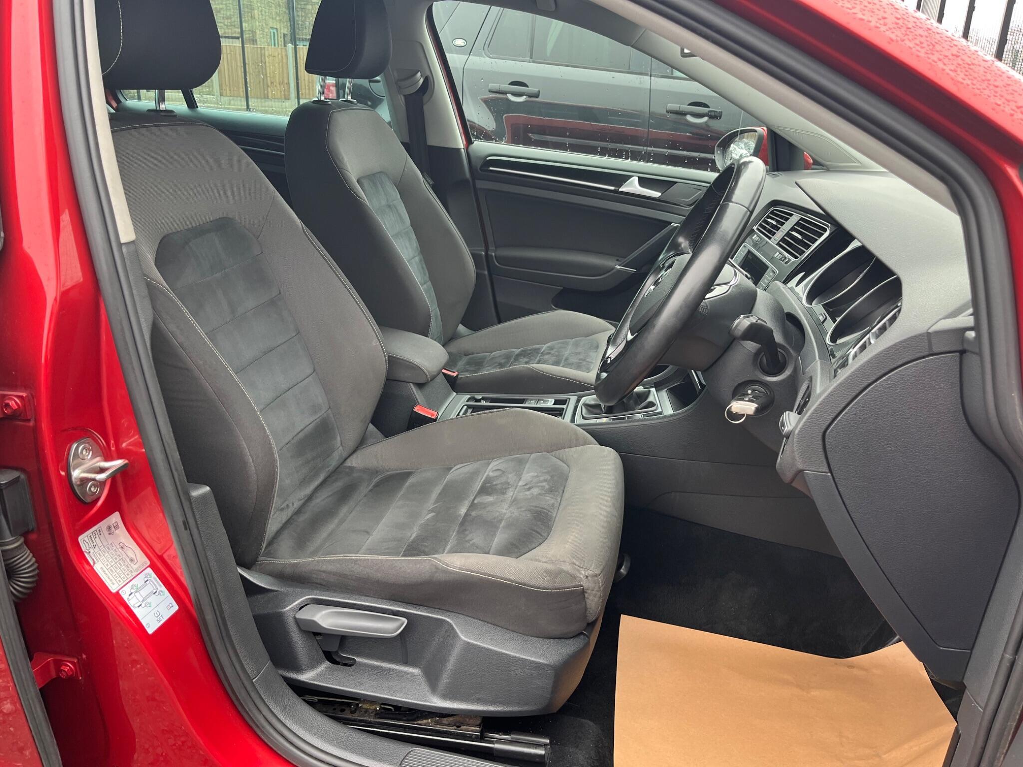 Volkswagen Golf - Image 16