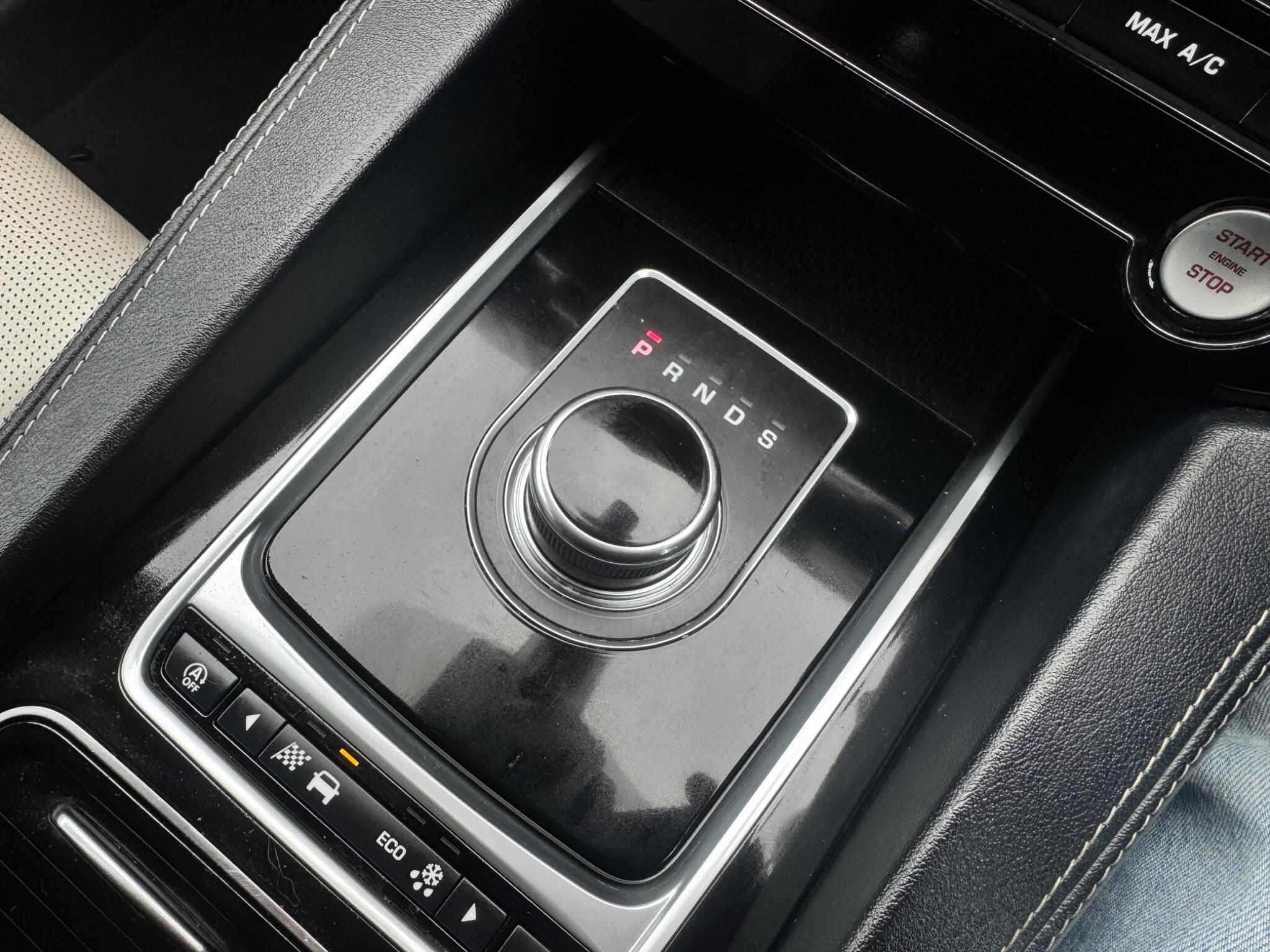 Jaguar F-Pace - Image 16