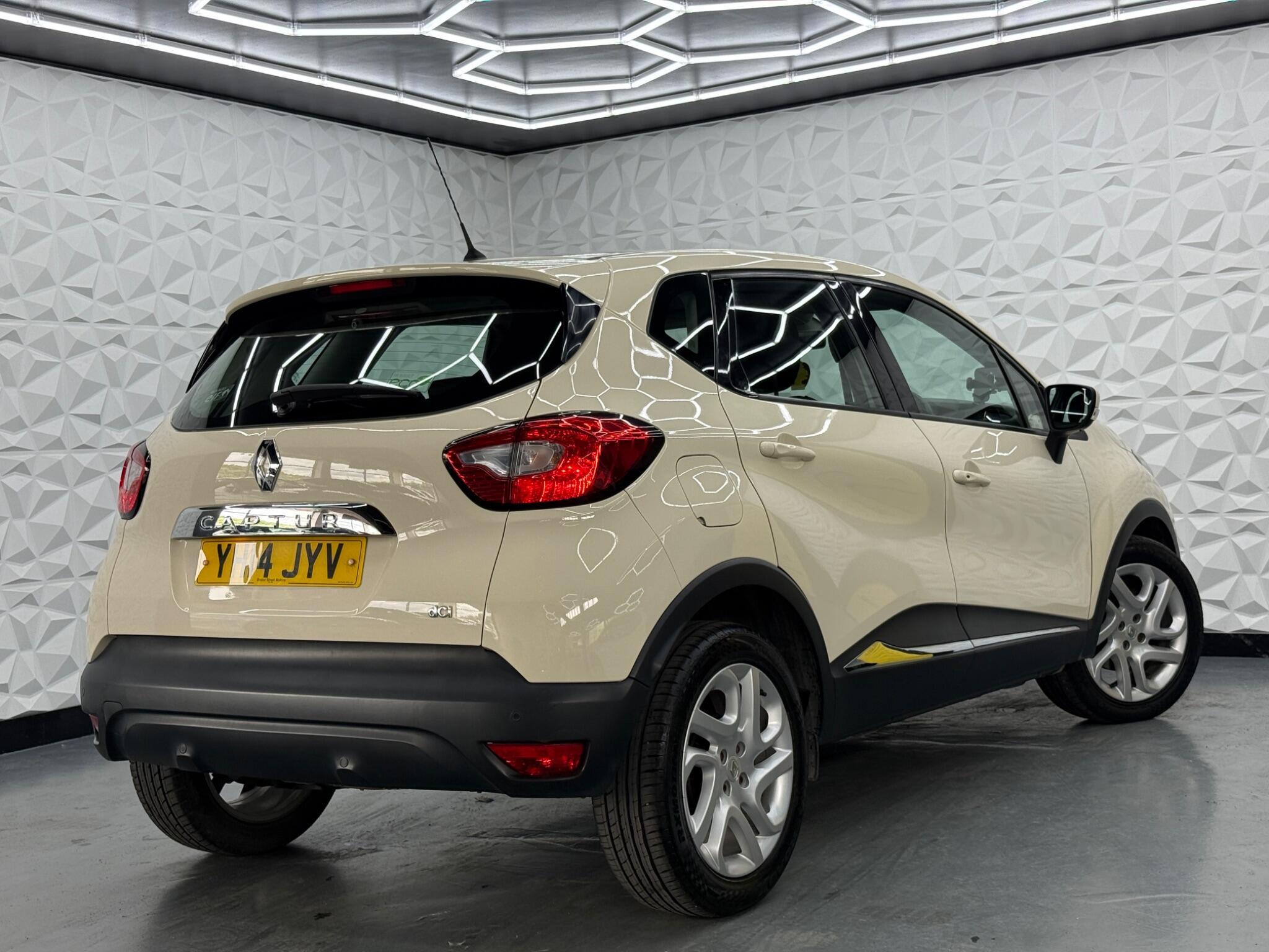 Renault Captur - Image 3