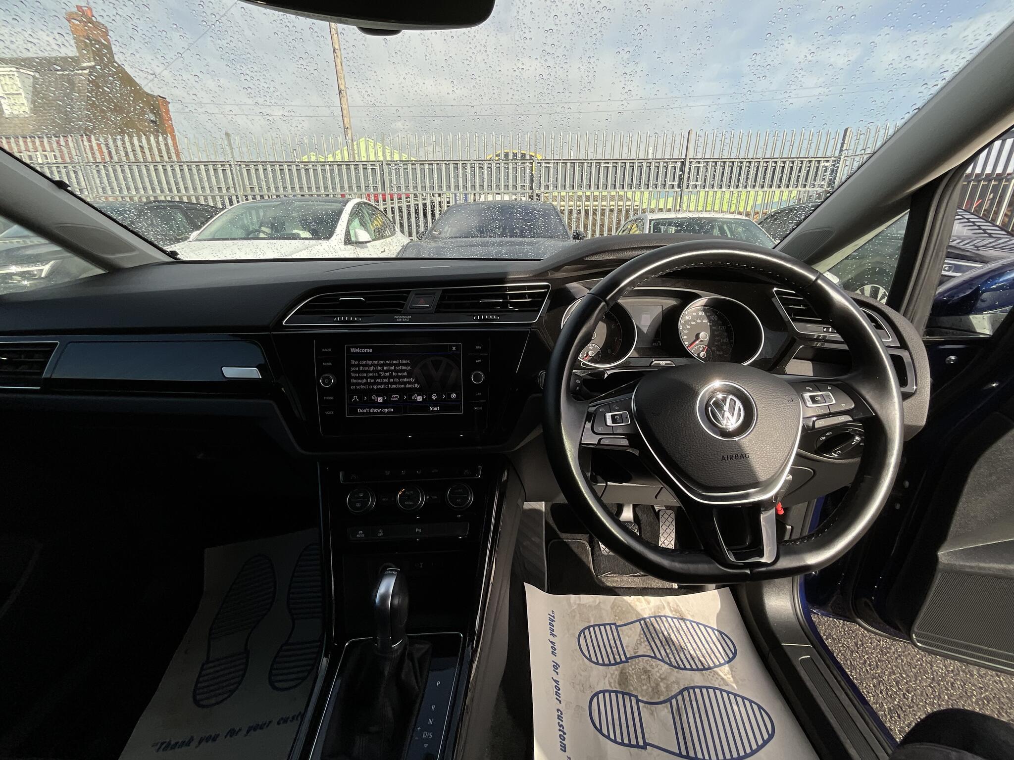Volkswagen Touran - Image 19