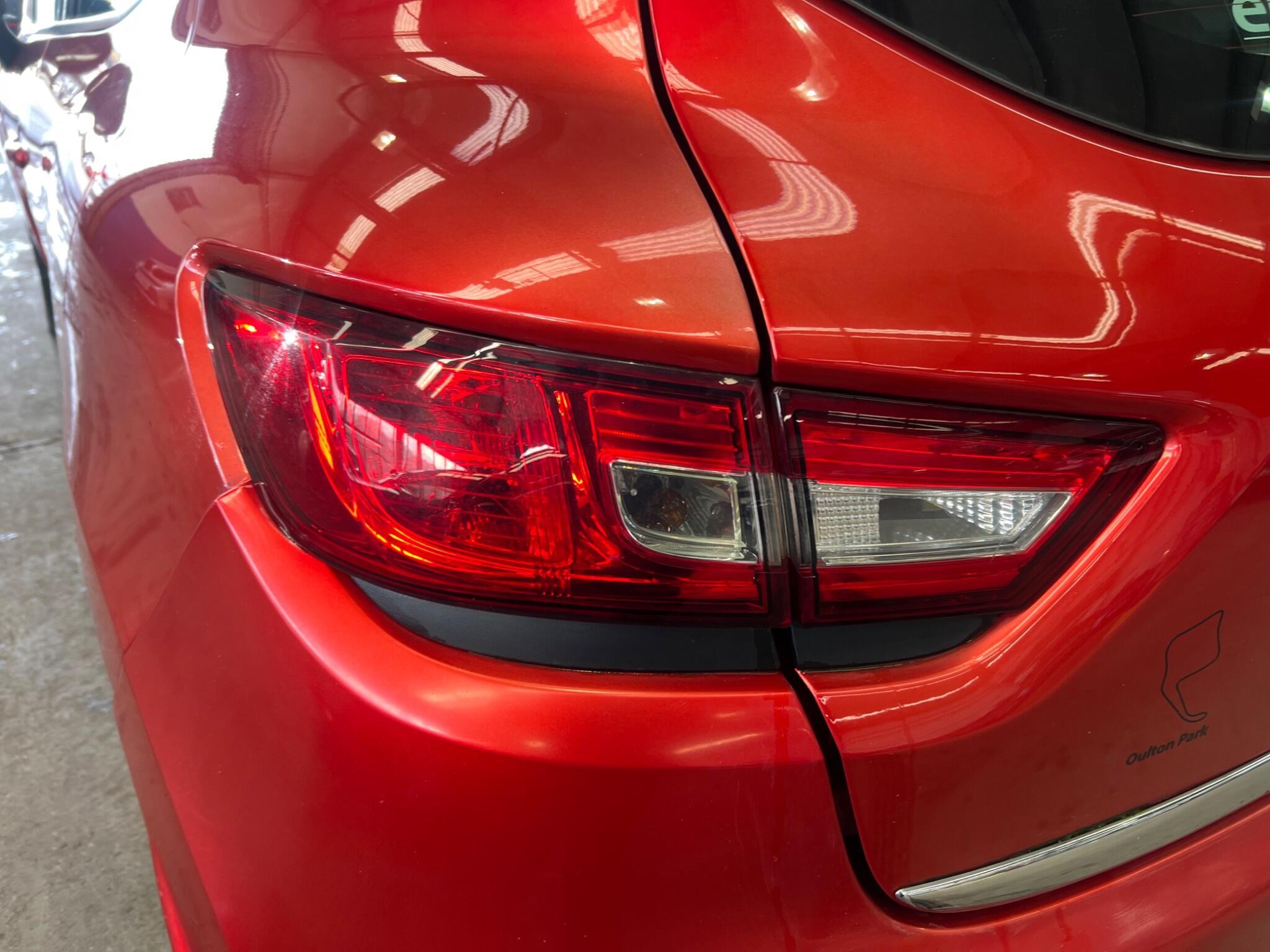 Renault Clio - Image 28