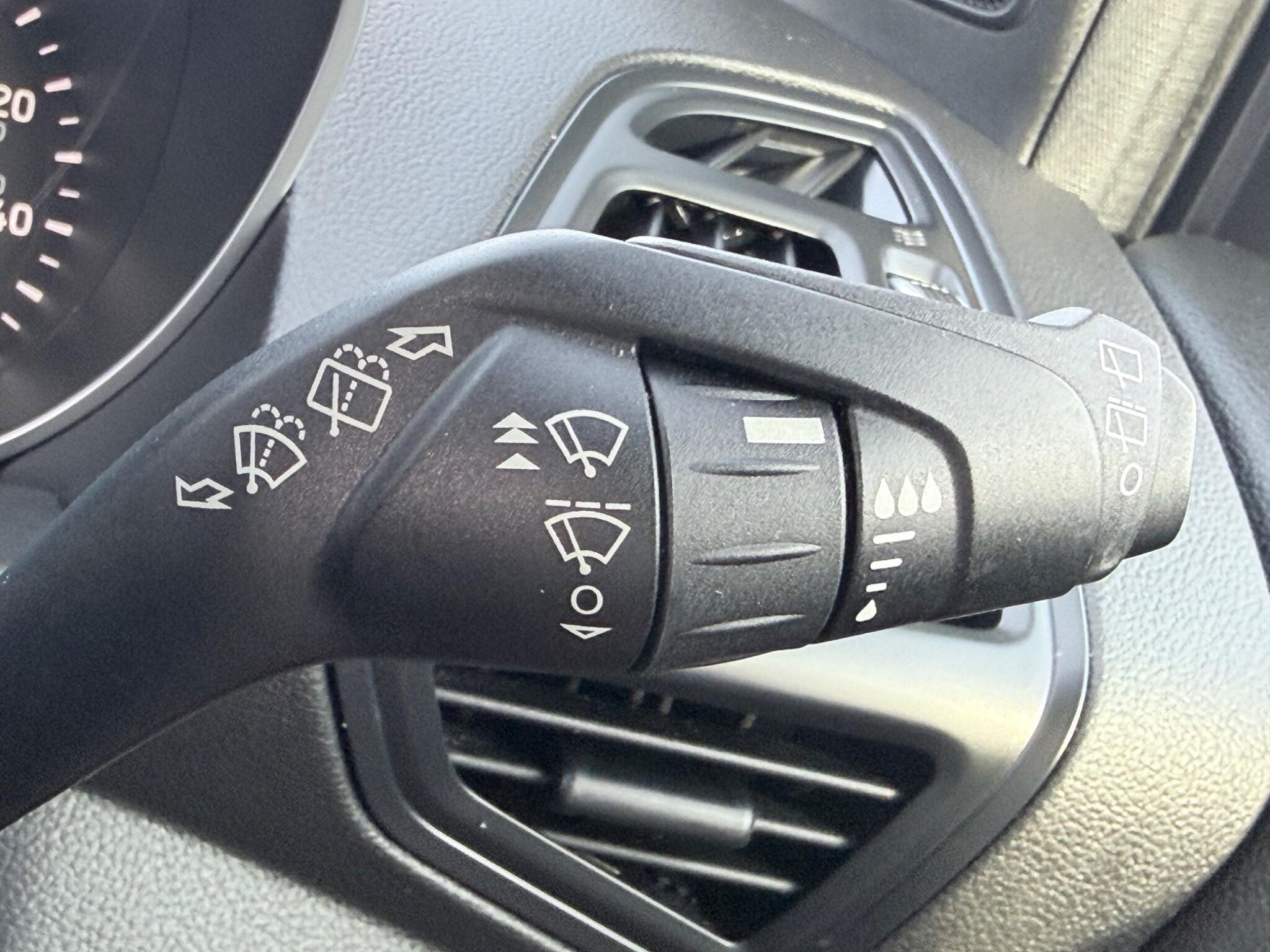 Ford Kuga - Image 52