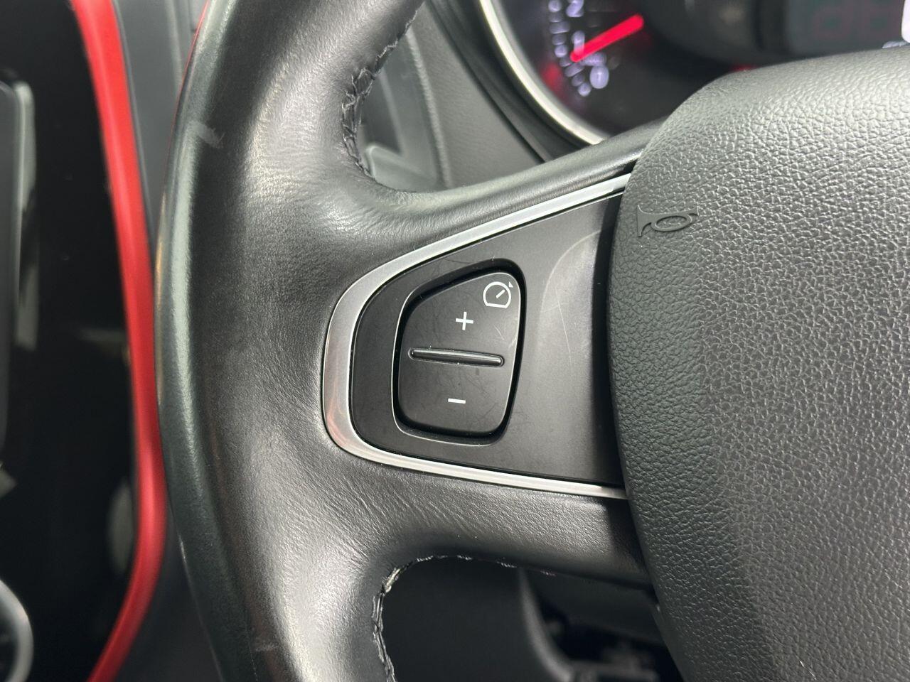 Renault Captur - Image 33