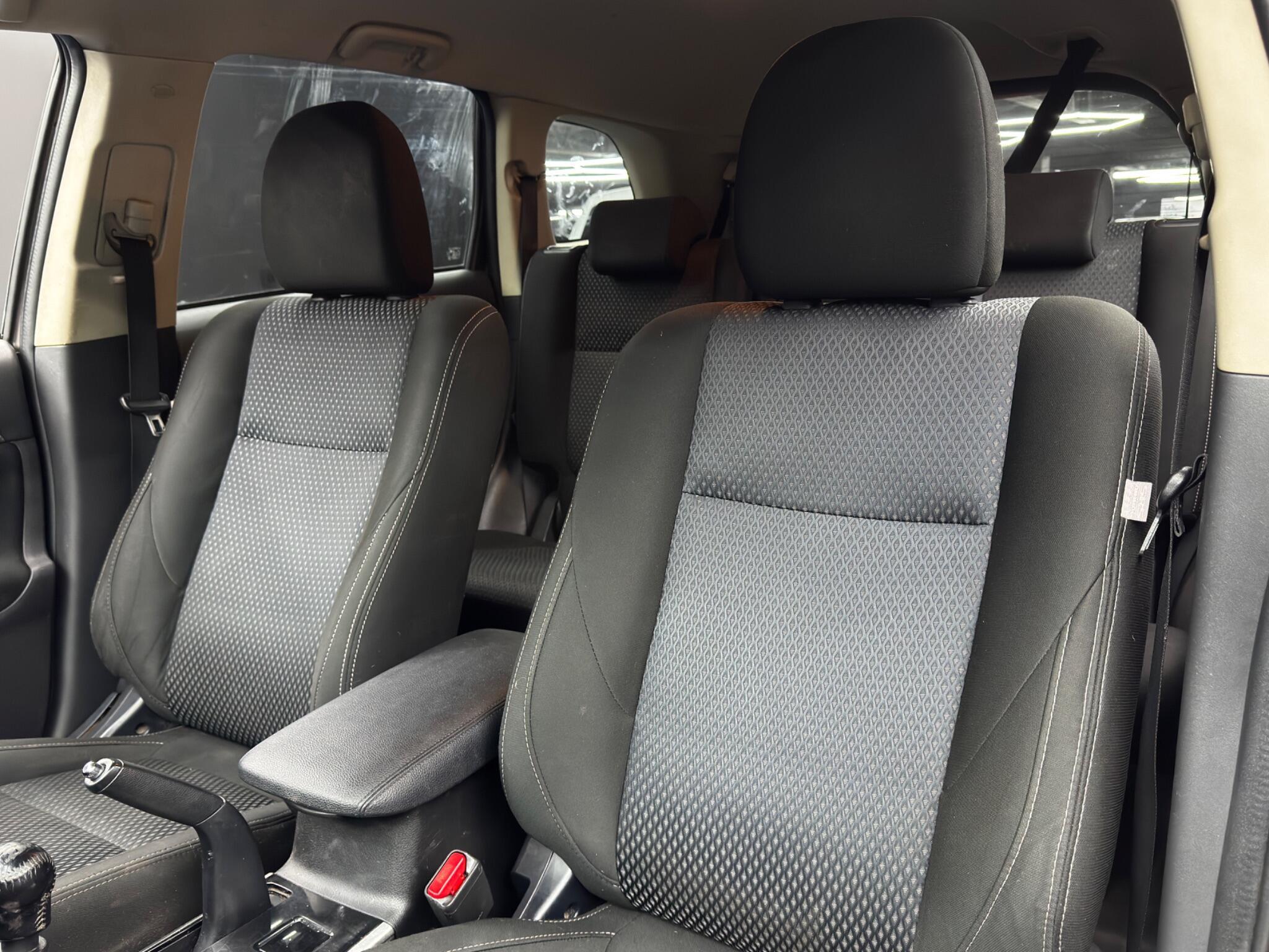 Mitsubishi Outlander - Image 13