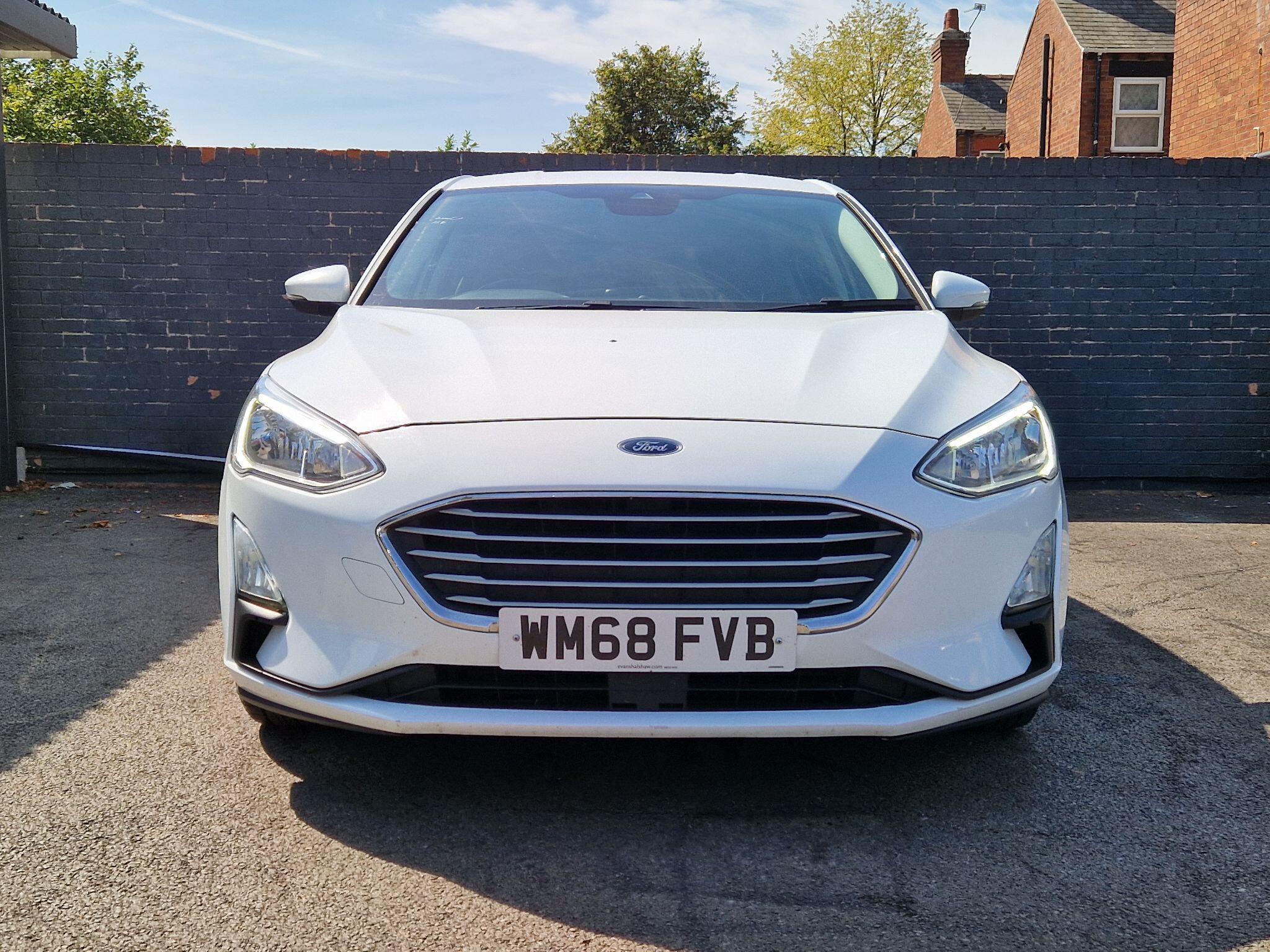 Ford Focus - Image 12