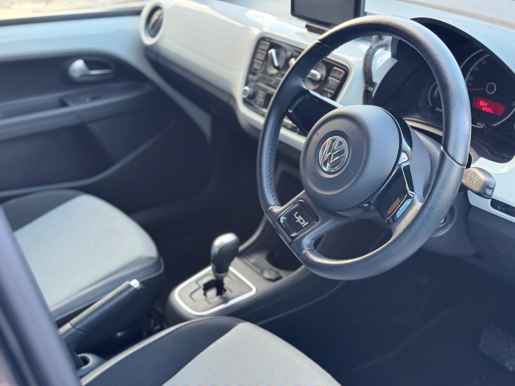 Volkswagen up! - Image 17