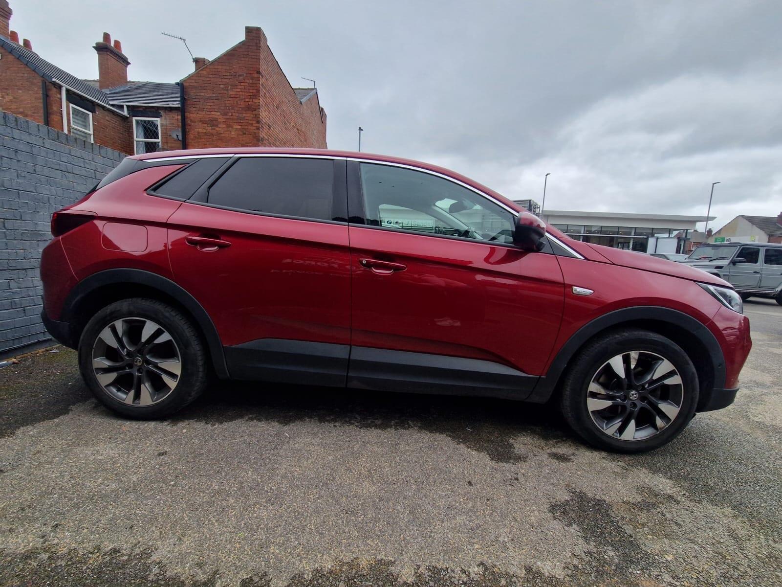 Vauxhall Grandland X - Image 11