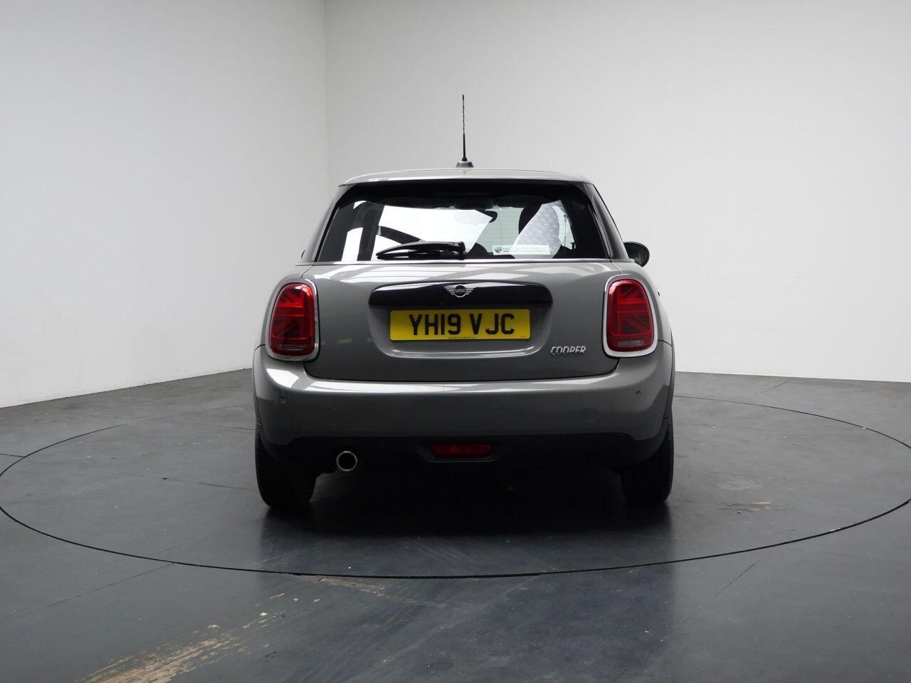 MINI Hatch - Image 11