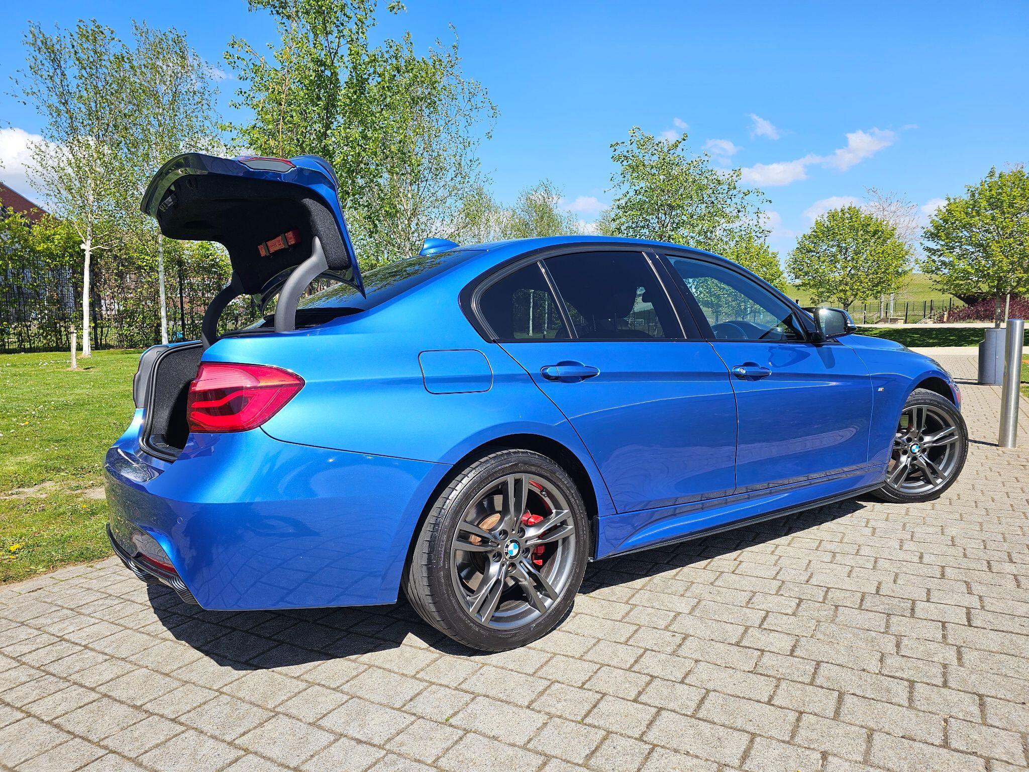 BMW 3 Series - Image 18