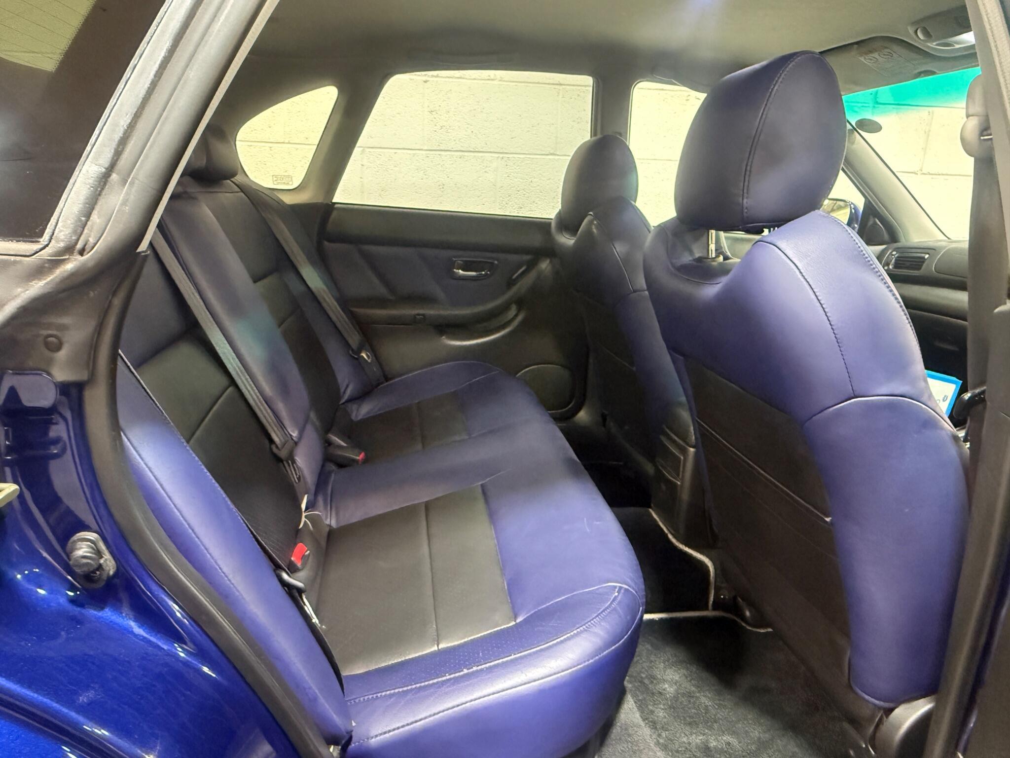 Subaru Legacy - Image 11