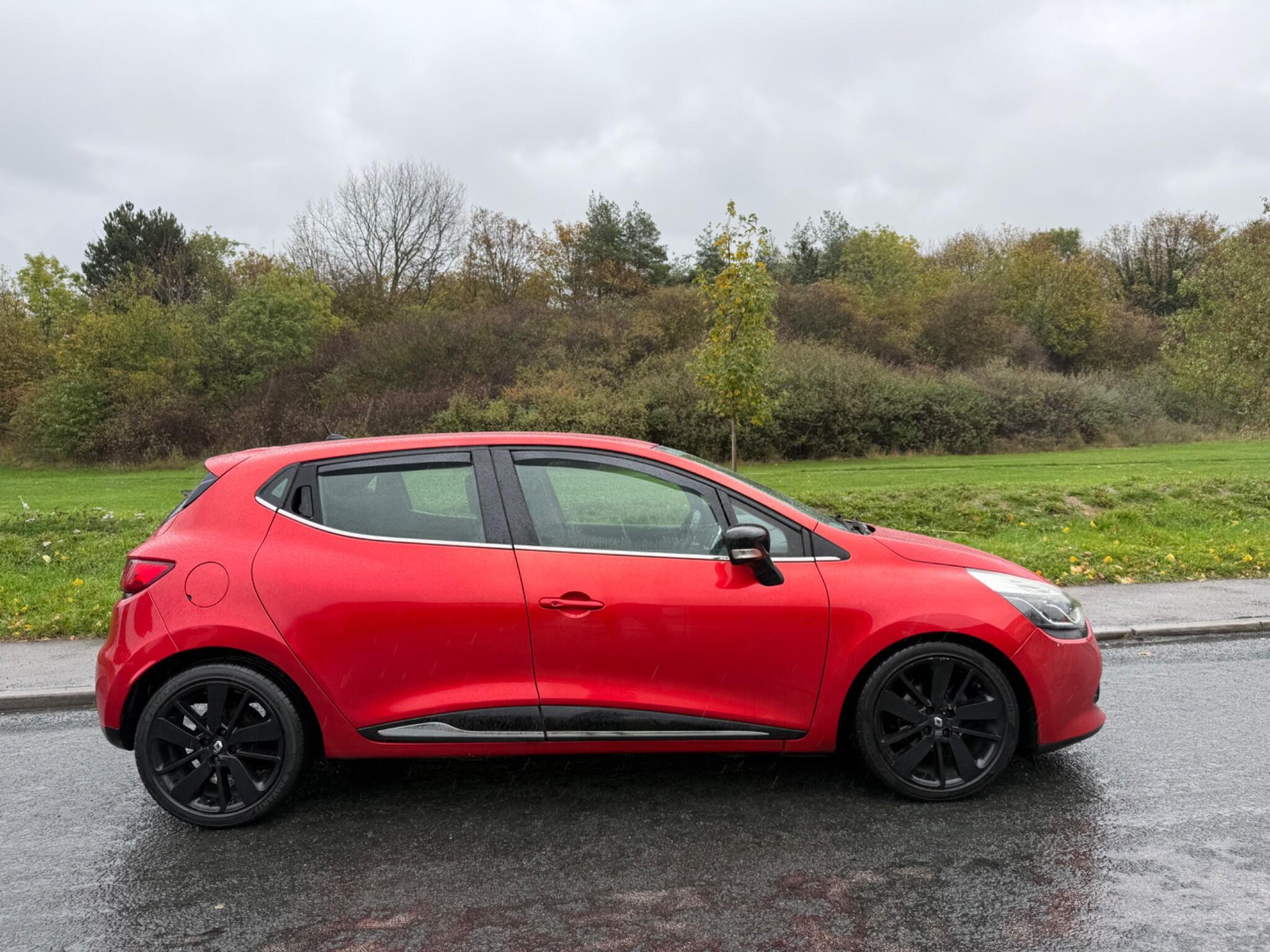 Renault Clio - Image 2