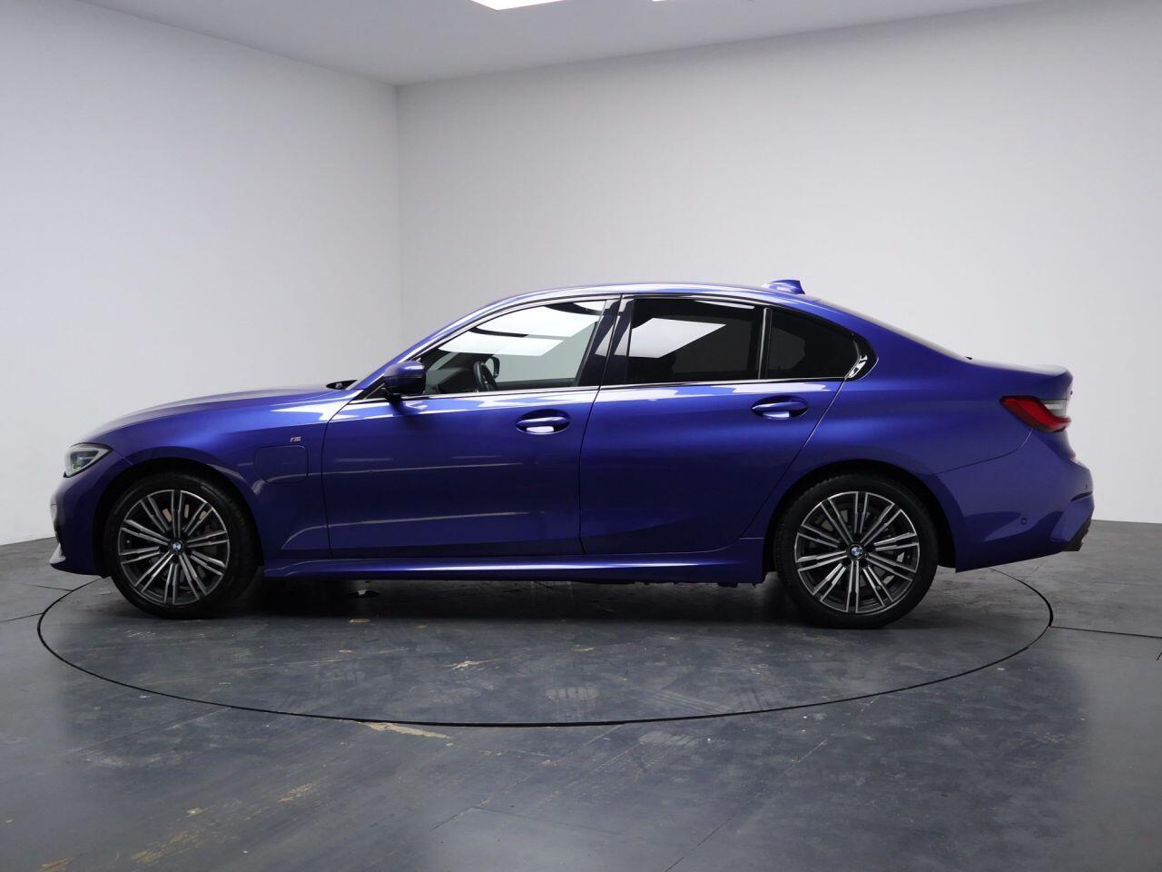 BMW 3 Series - Image 8