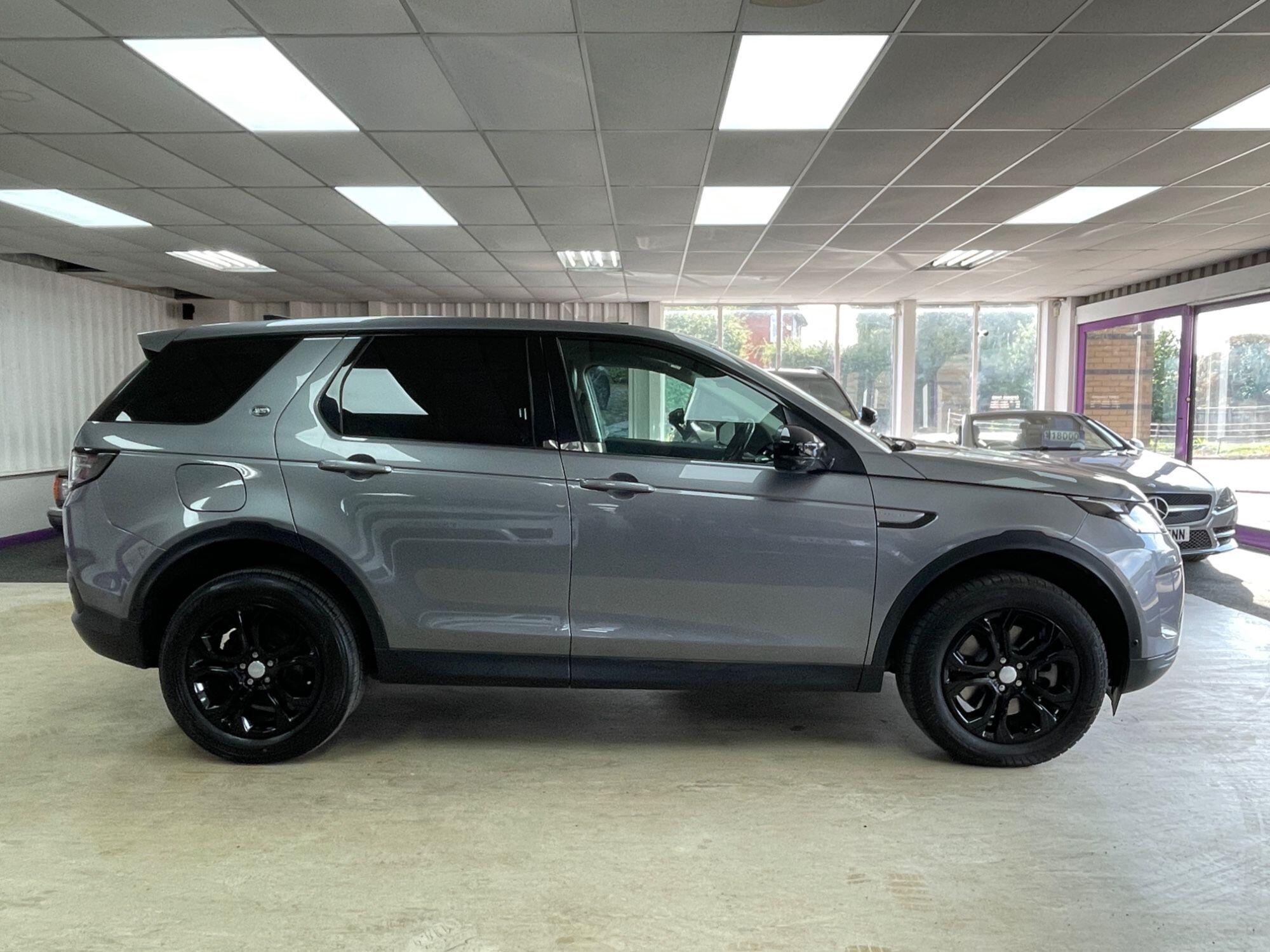 Land Rover DISCOVERY SPORT - Image 11
