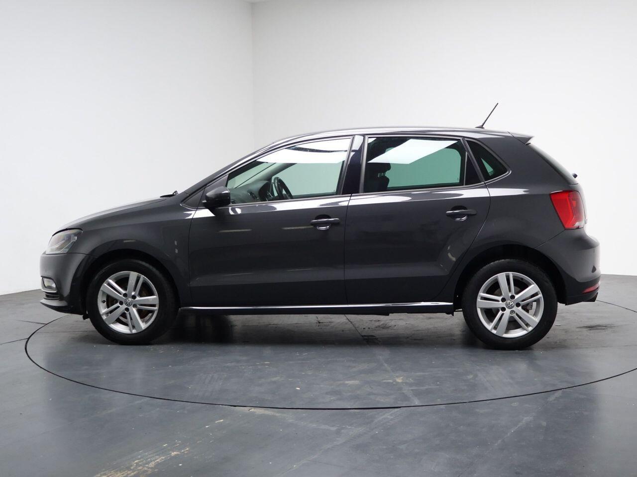 Volkswagen Polo - Image 8