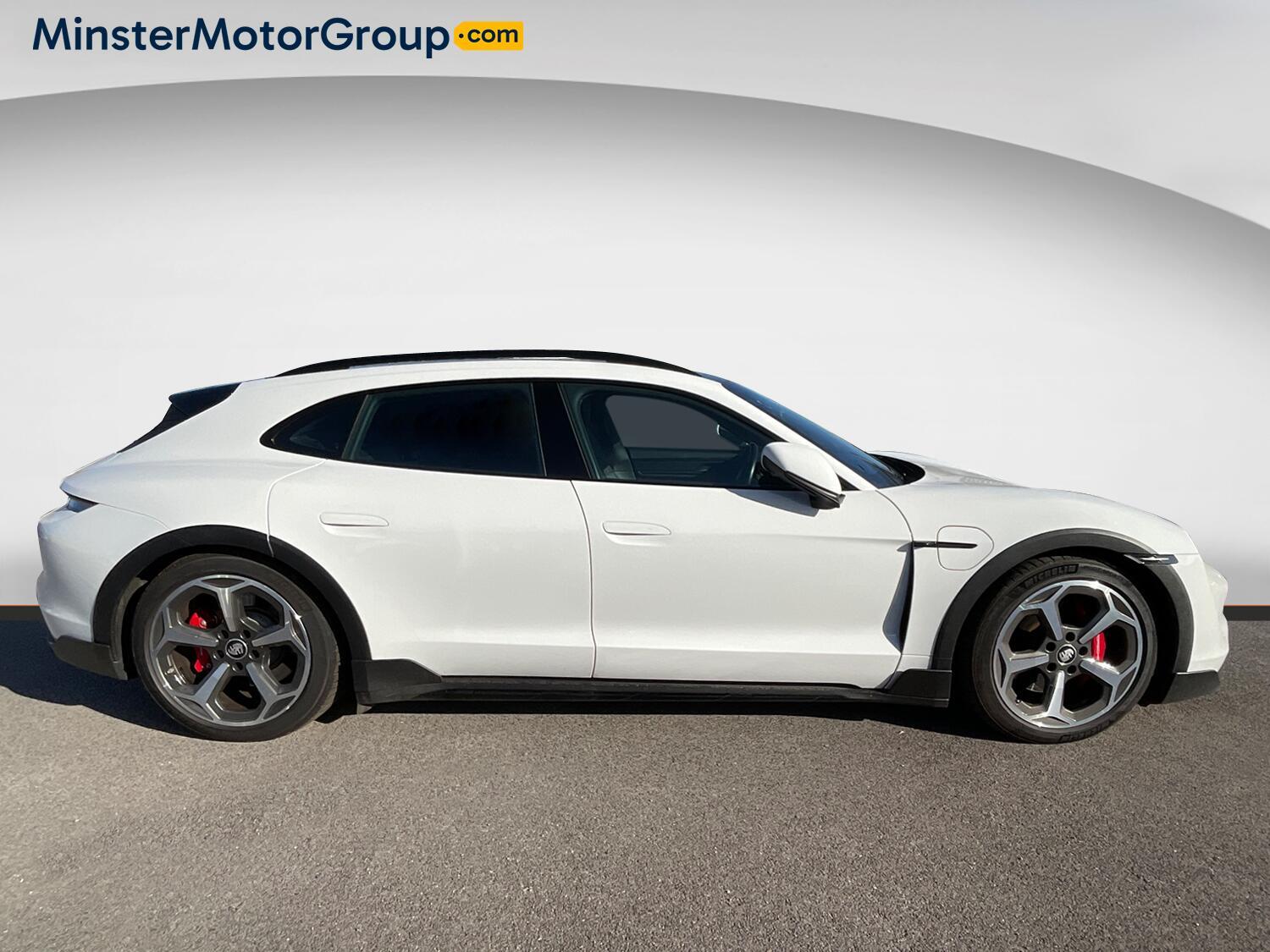 Porsche Taycan - Image 2