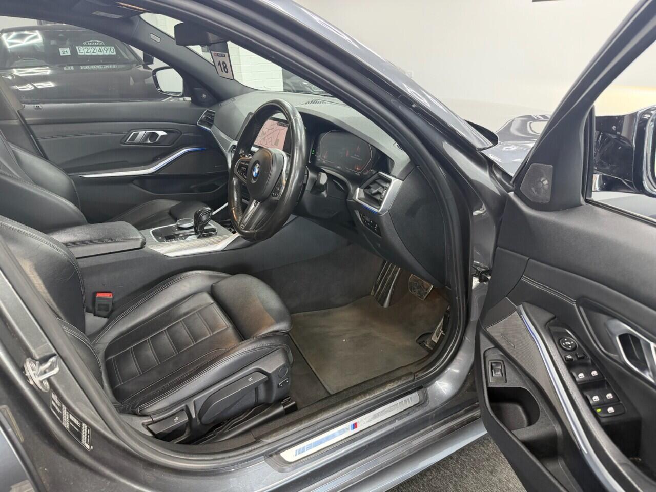 BMW 3 Series - Image 12