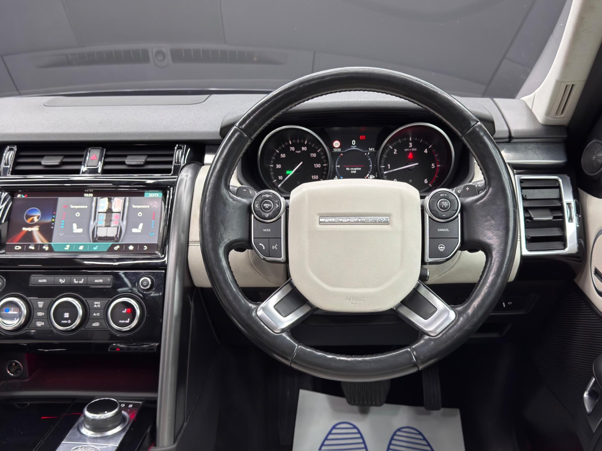 Land Rover Discovery - Image 18