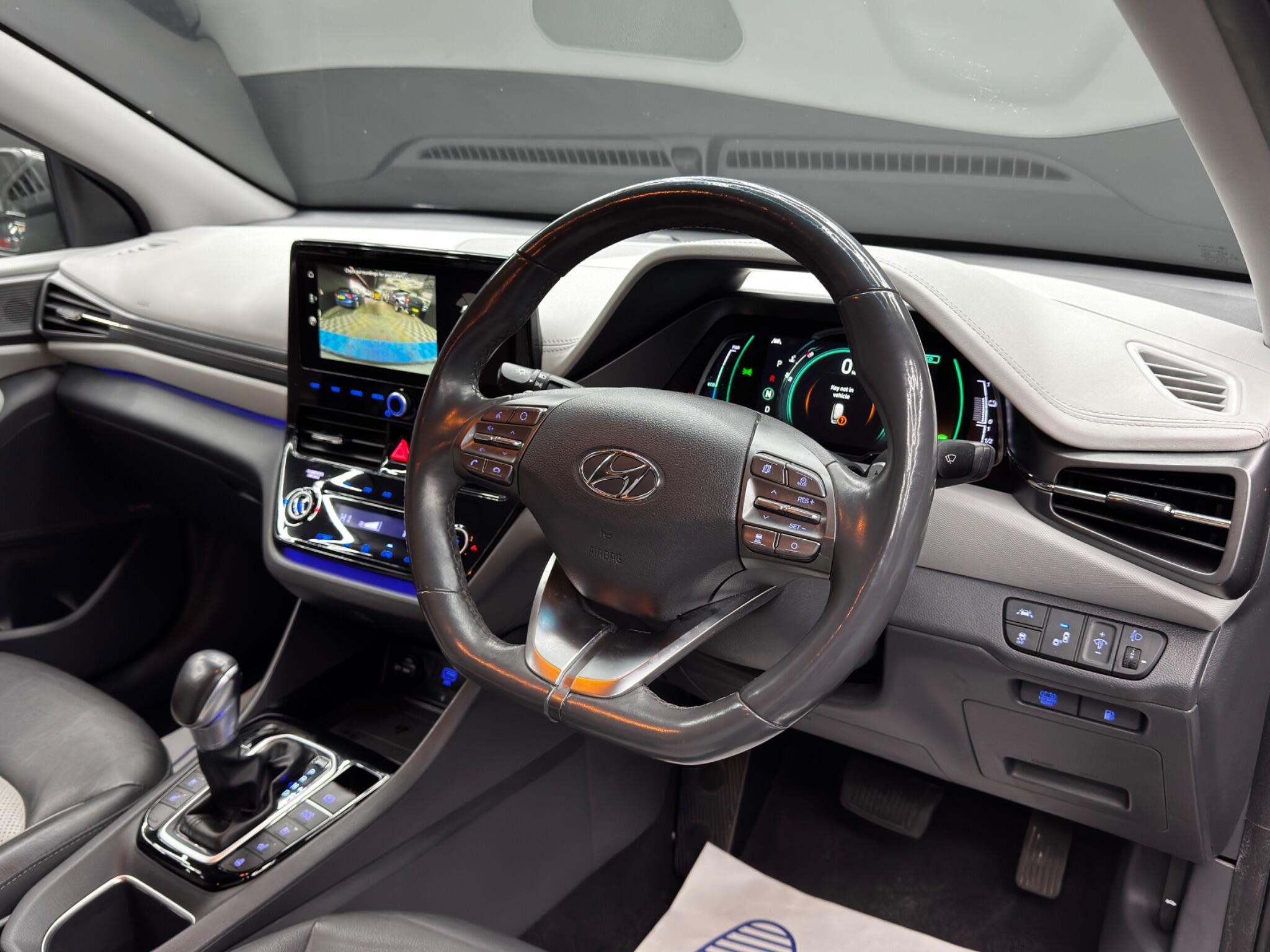 Hyundai Ioniq - Image 9