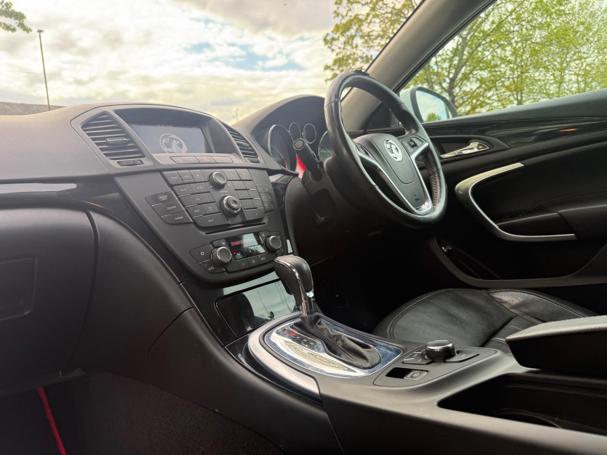 Vauxhall Insignia - Image 11