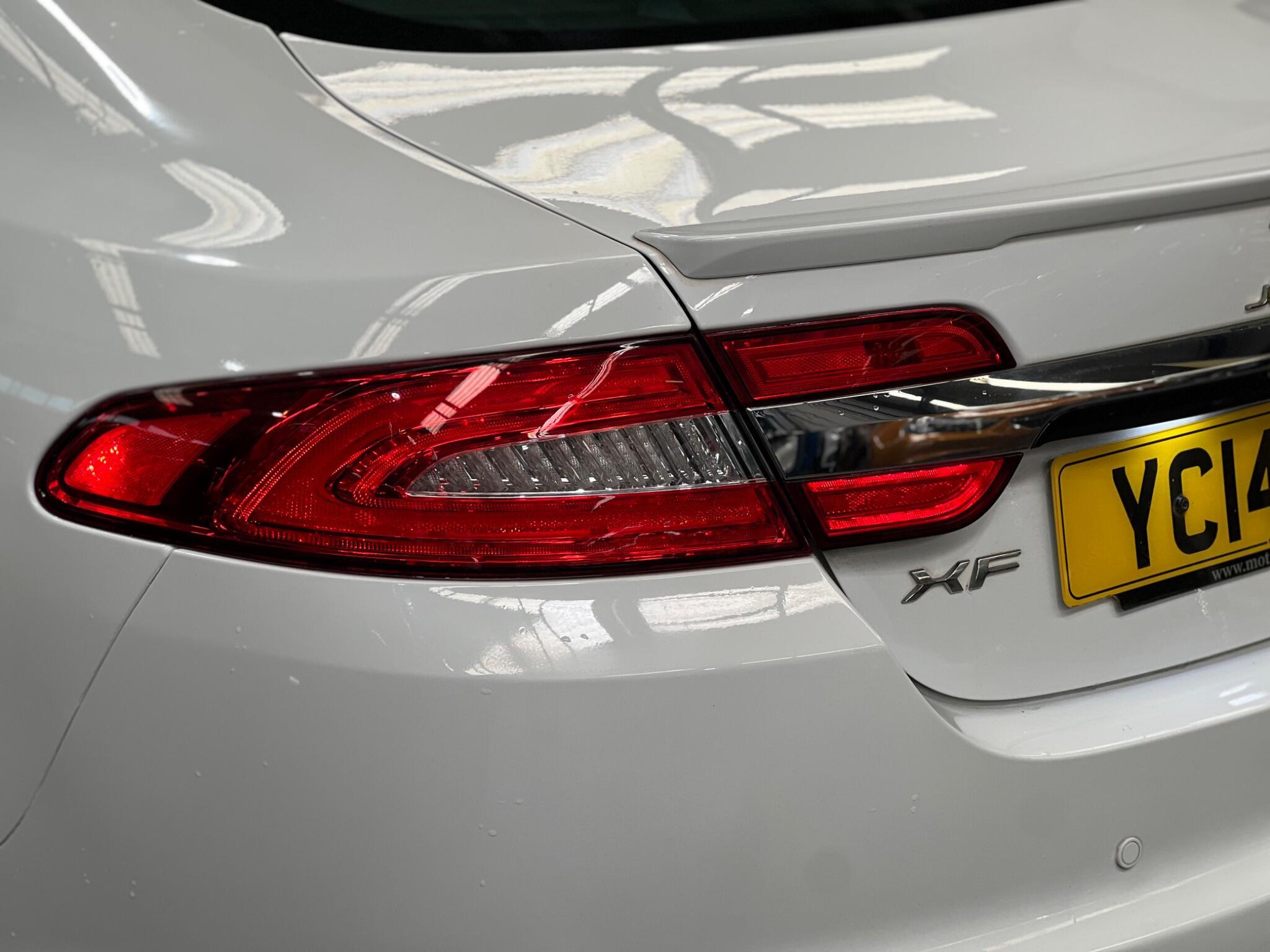 Jaguar XF - Image 28