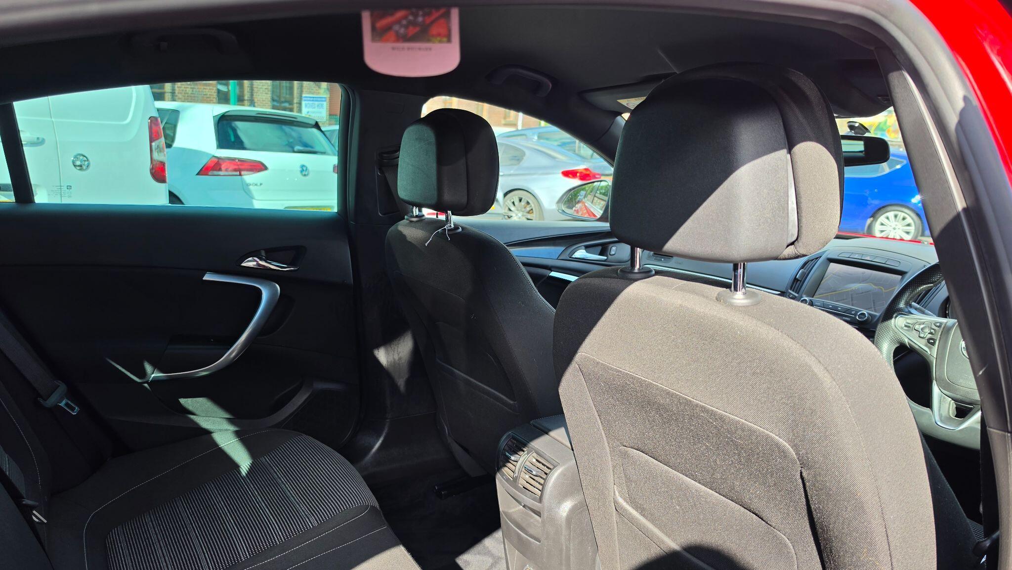 Vauxhall Insignia - Image 18