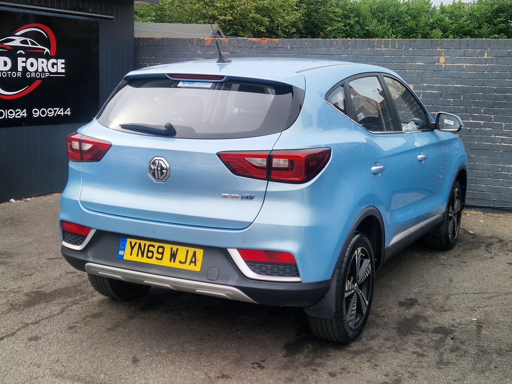 MG MG ZS - Image 10