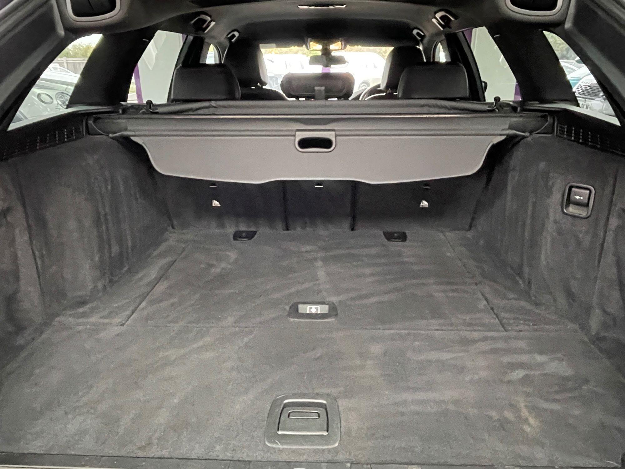 BMW 5 Series - Image 16