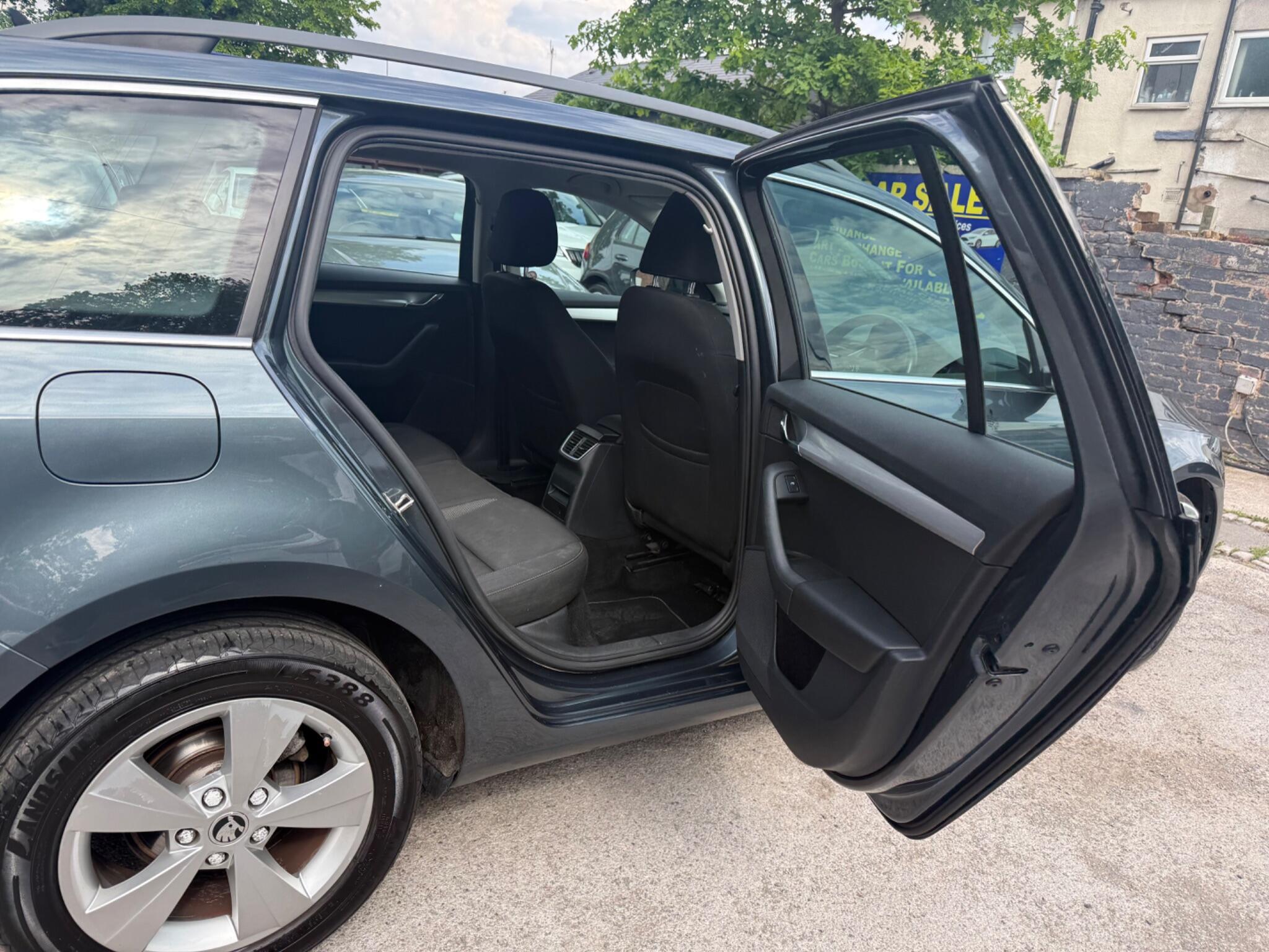 Skoda Octavia - Image 23