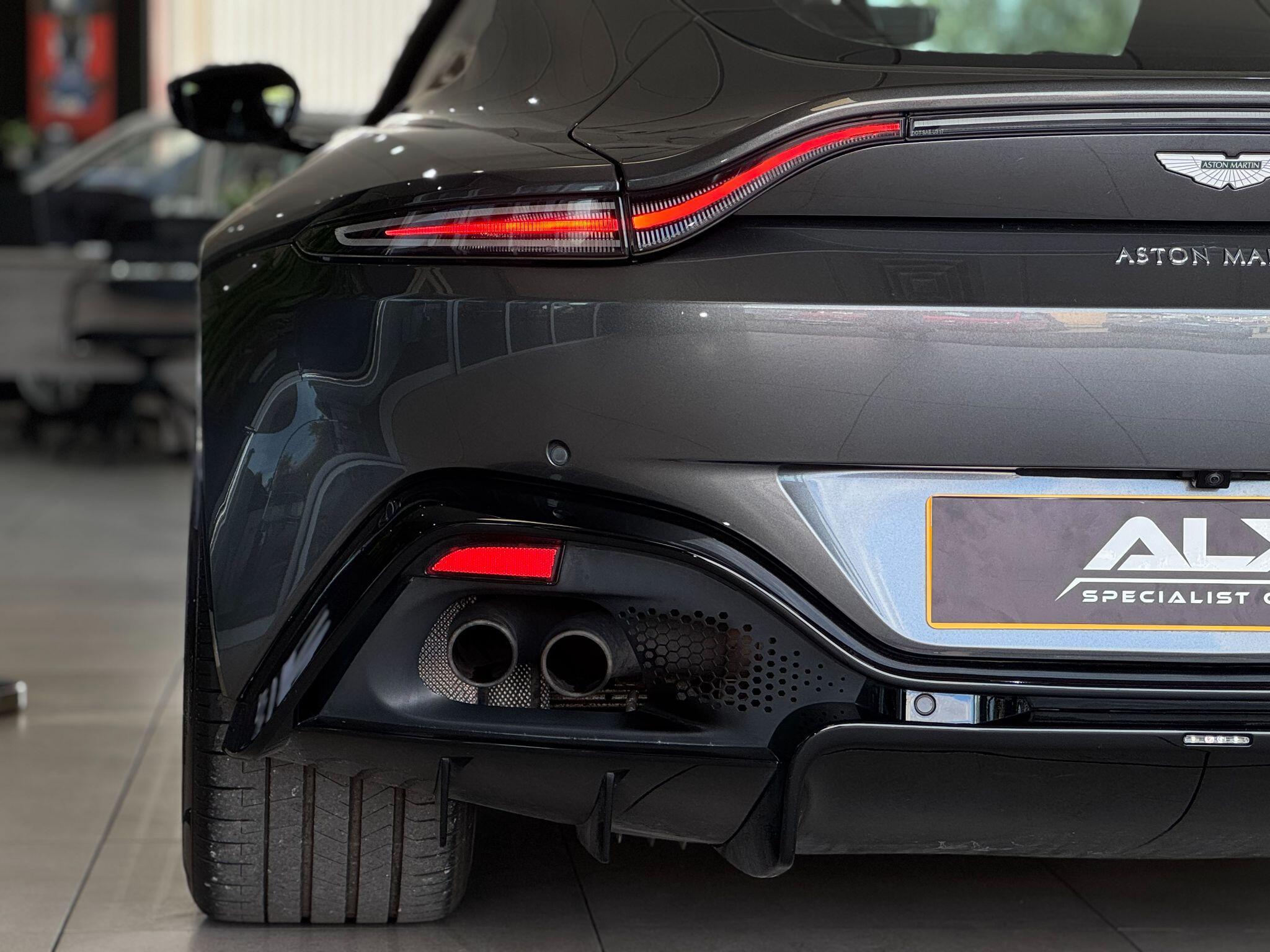 Aston Martin Vantage - Image 19