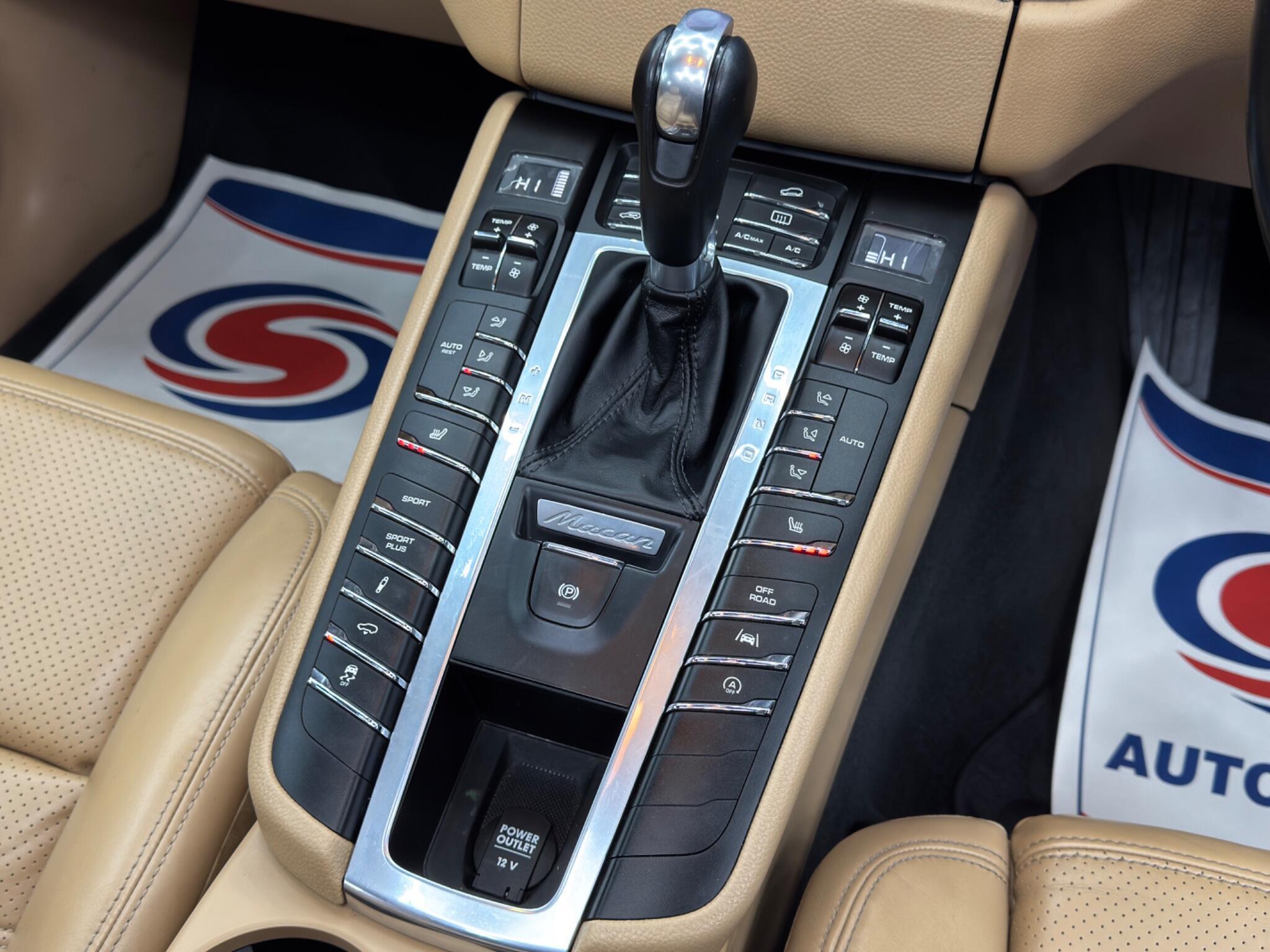 Porsche Macan - Image 28