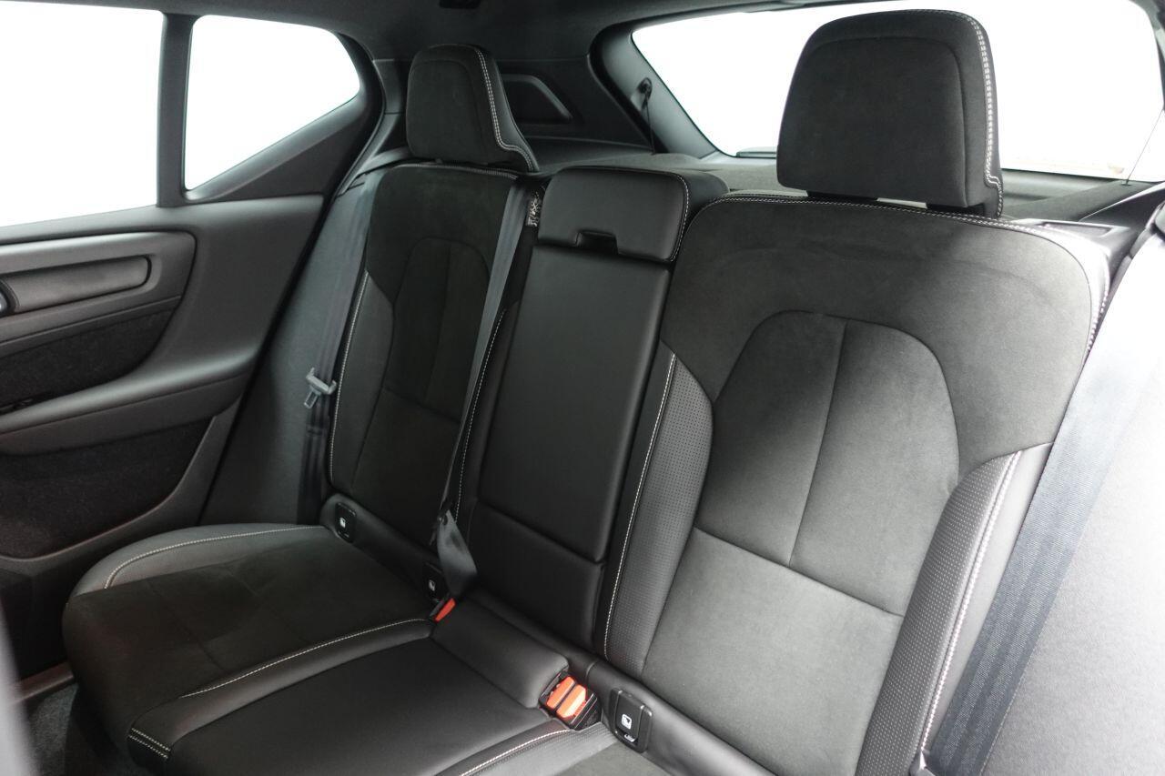 Volvo XC40 - Image 13