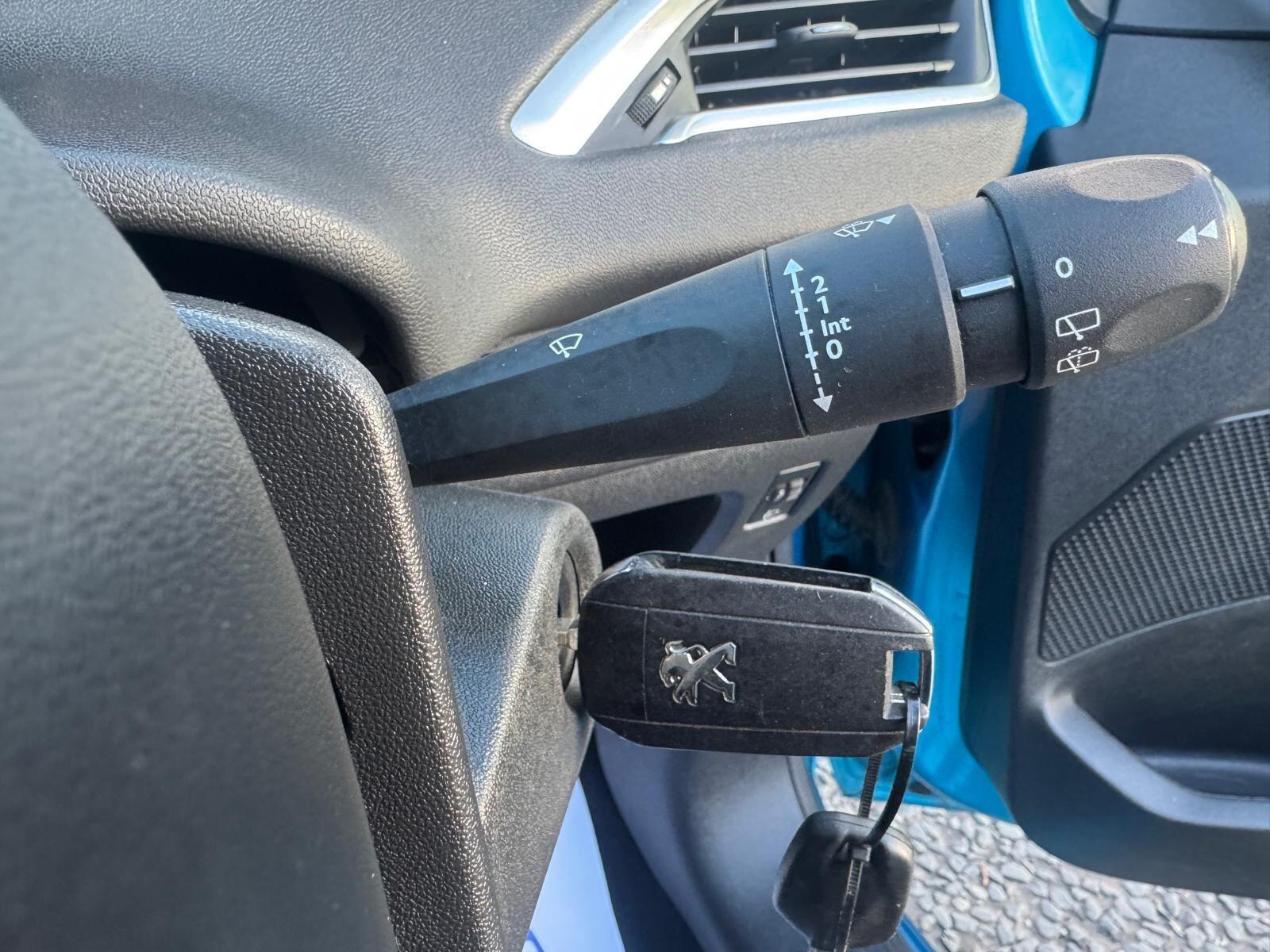 Peugeot 208 - Image 26