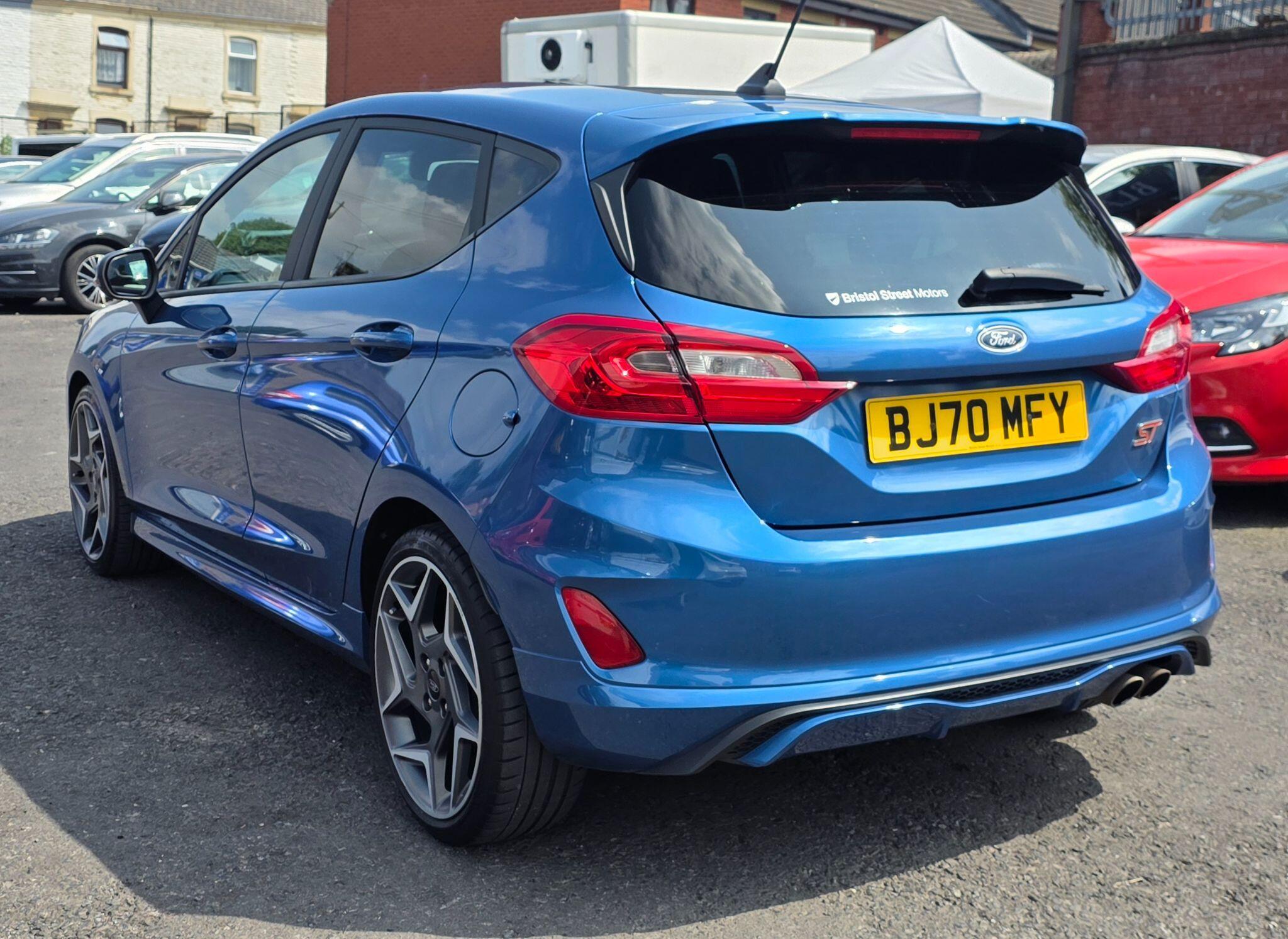Ford Fiesta - Image 5