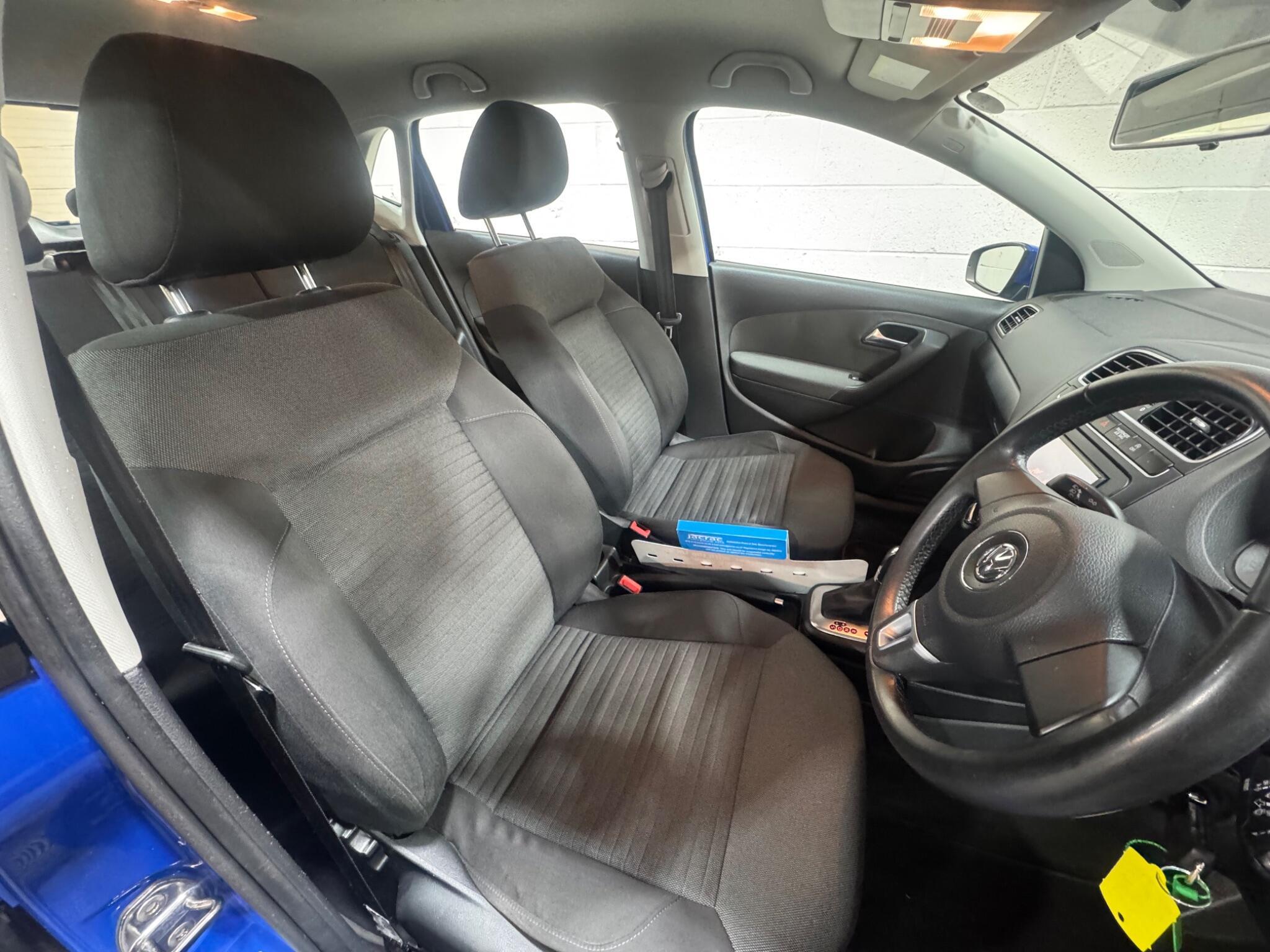 Volkswagen Polo - Image 8