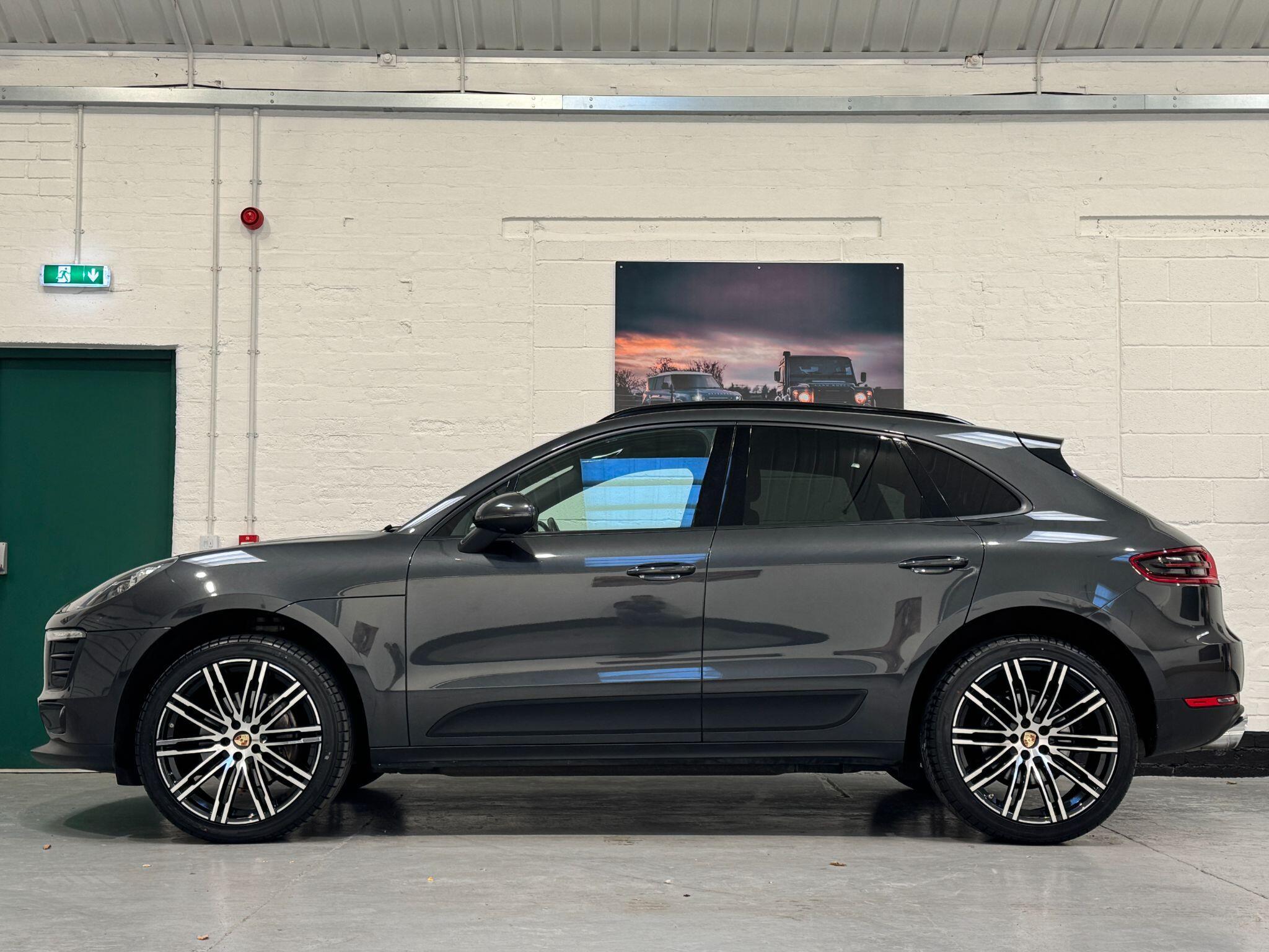 Porsche Macan - Image 10