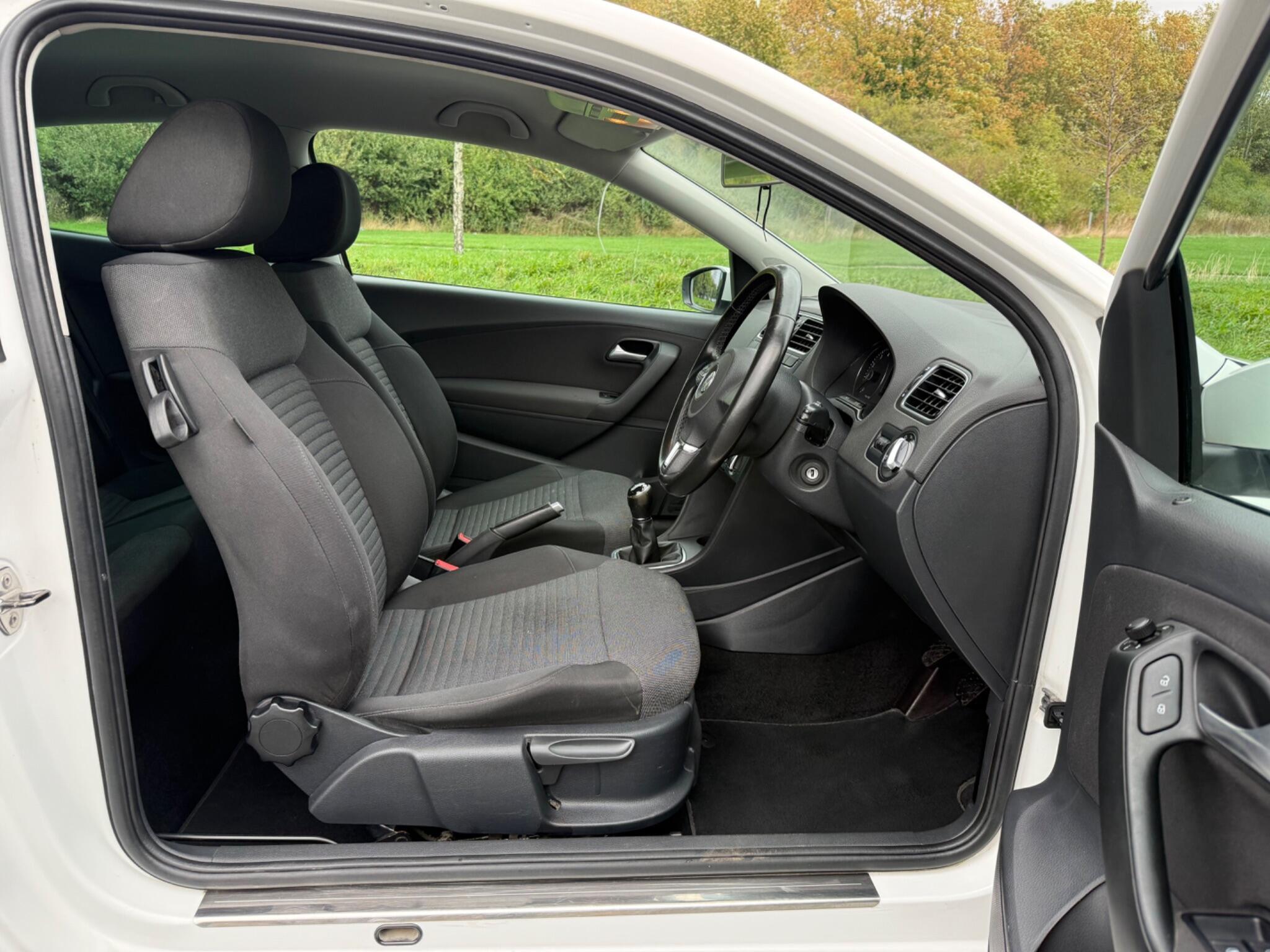 Volkswagen Polo - Image 14