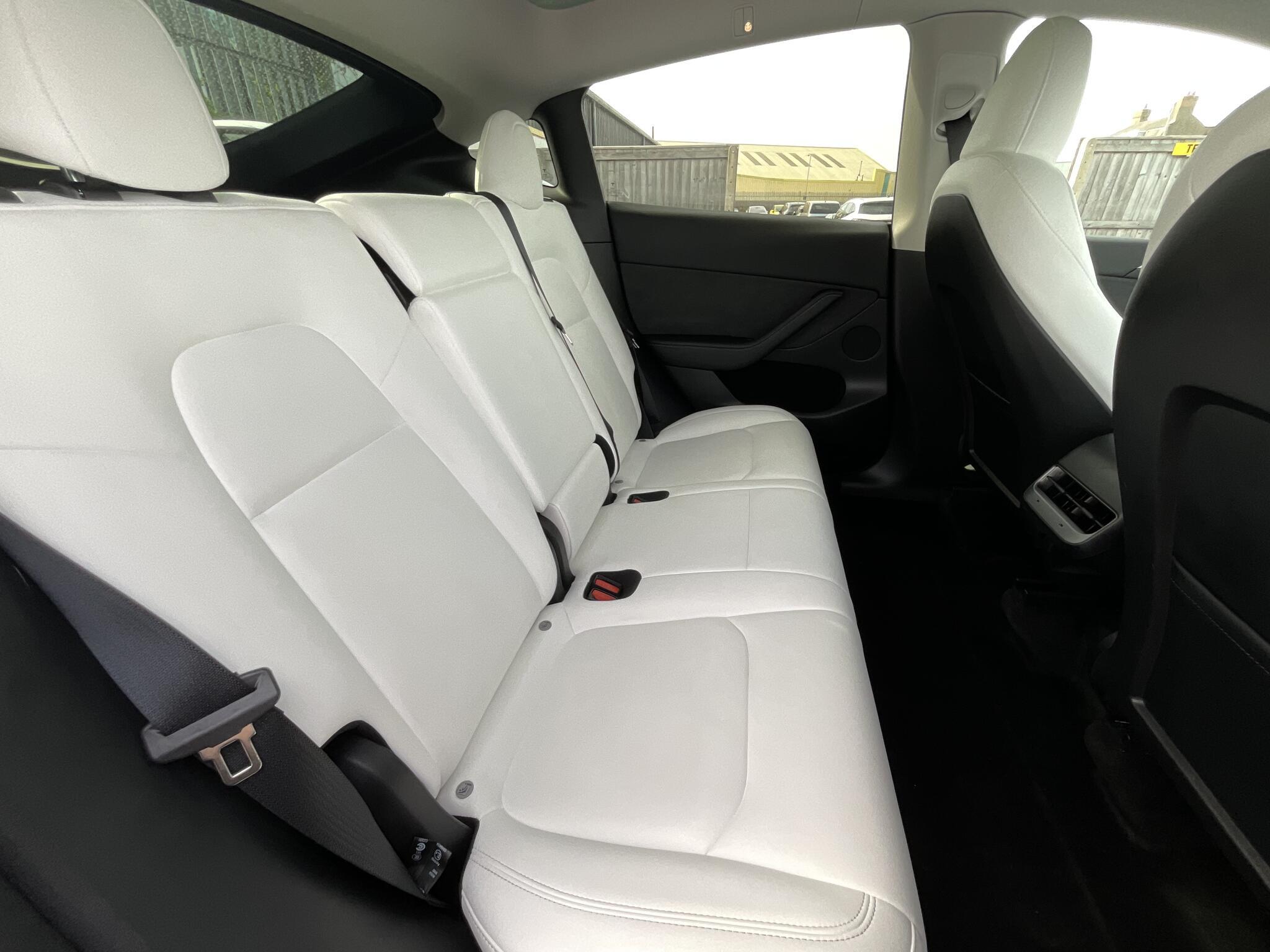 Tesla Model Y - Image 13
