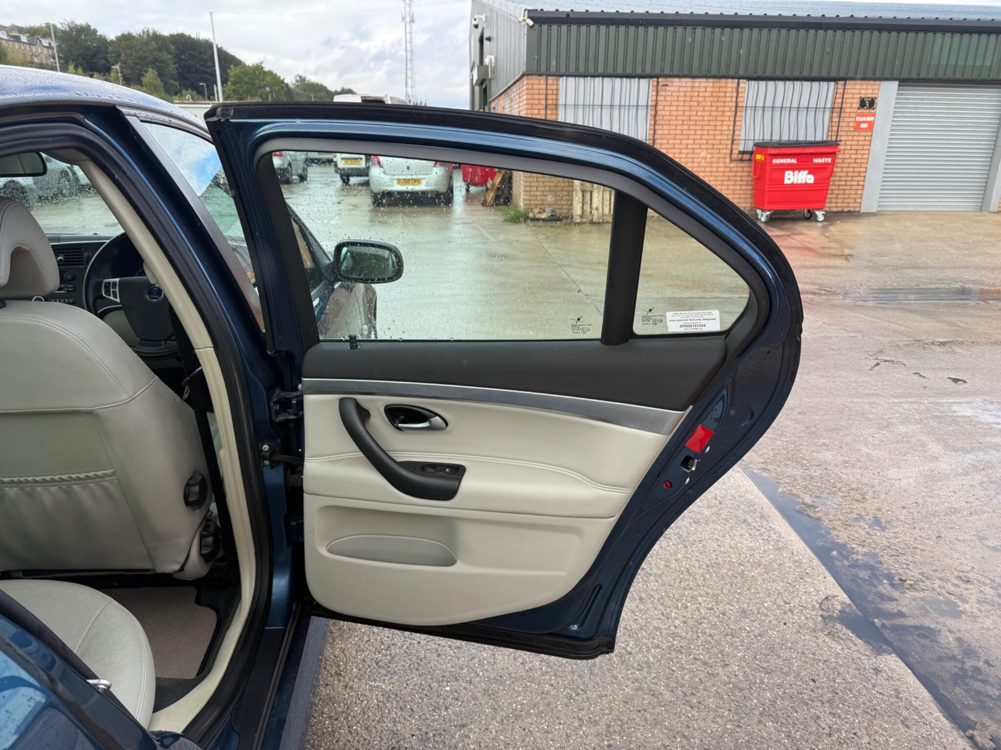 Saab 9-3 - Image 10